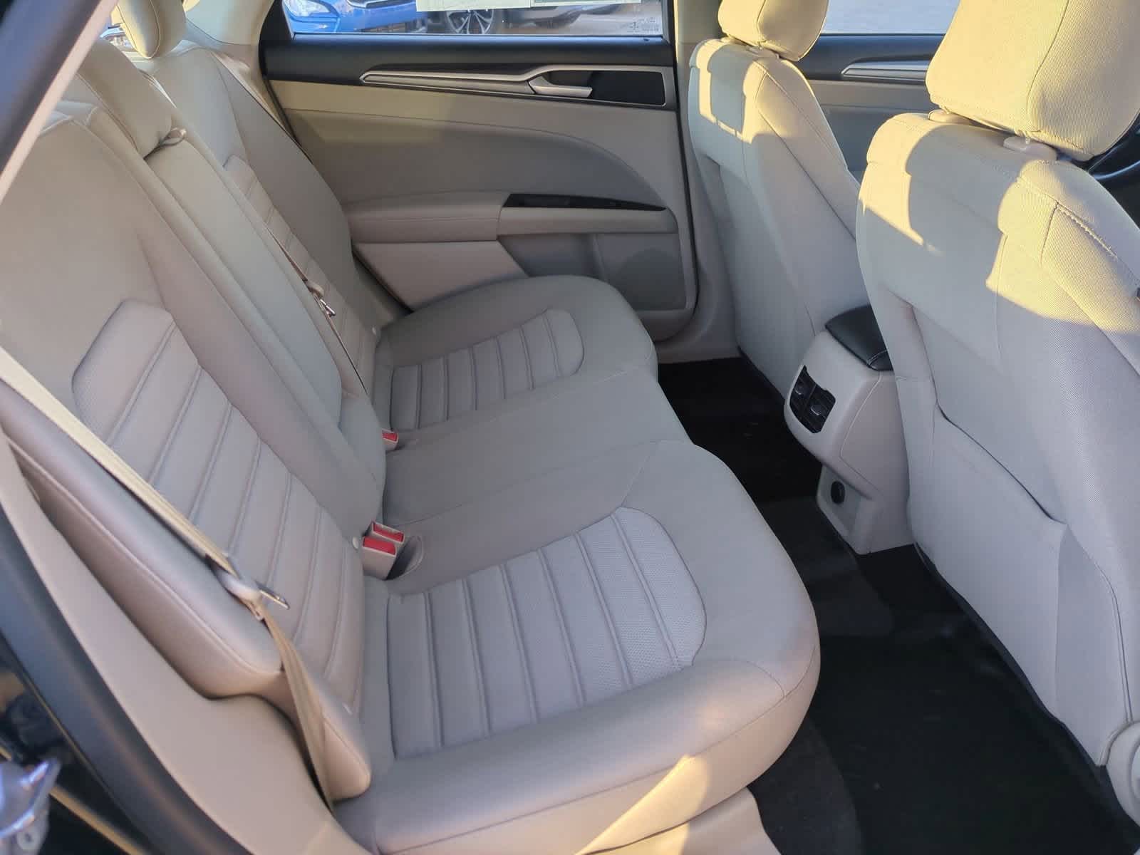 Thumbnail: 2020 Ford Fusion - 21