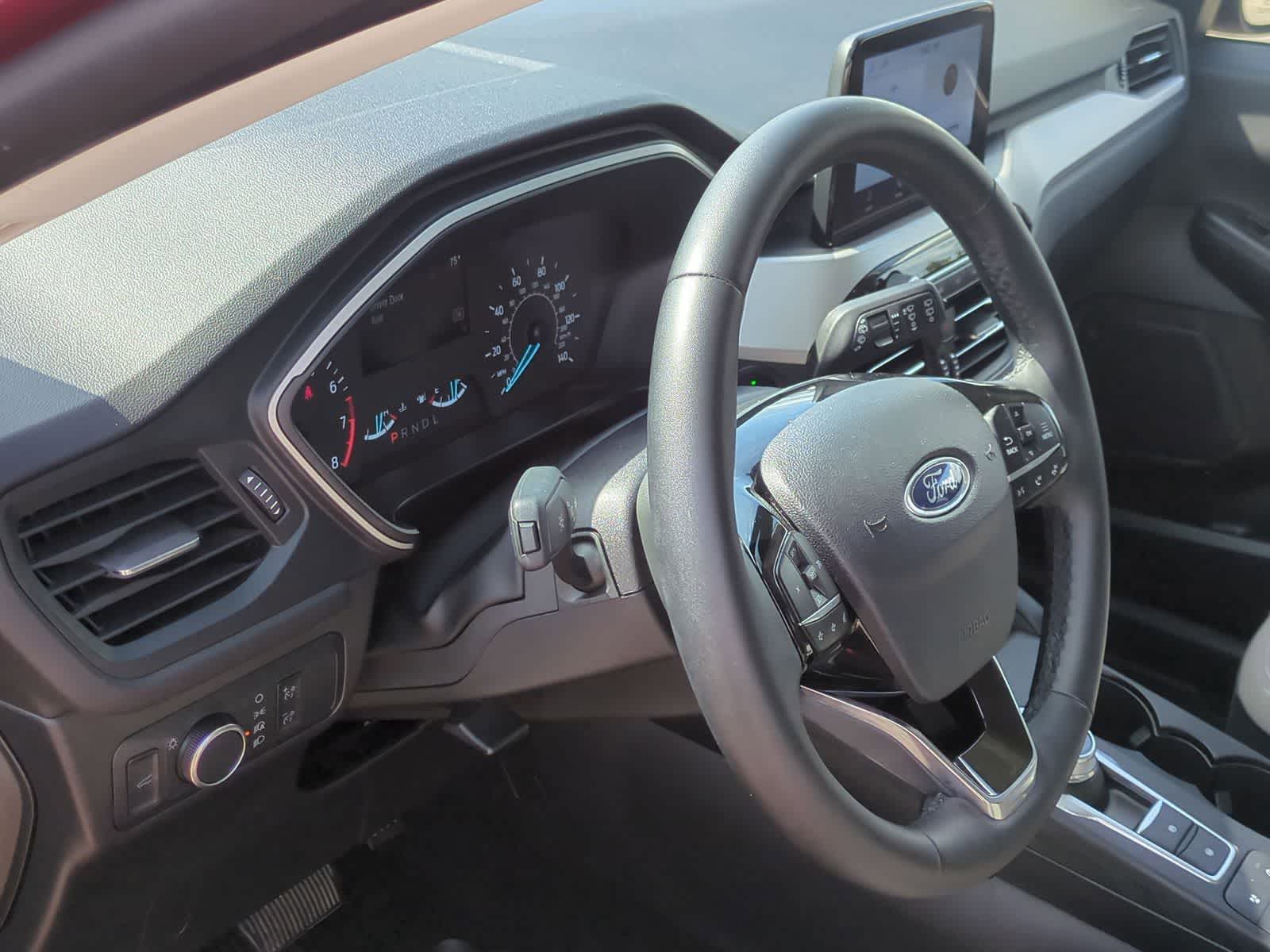 Thumbnail: 2022 Ford Escape - 10