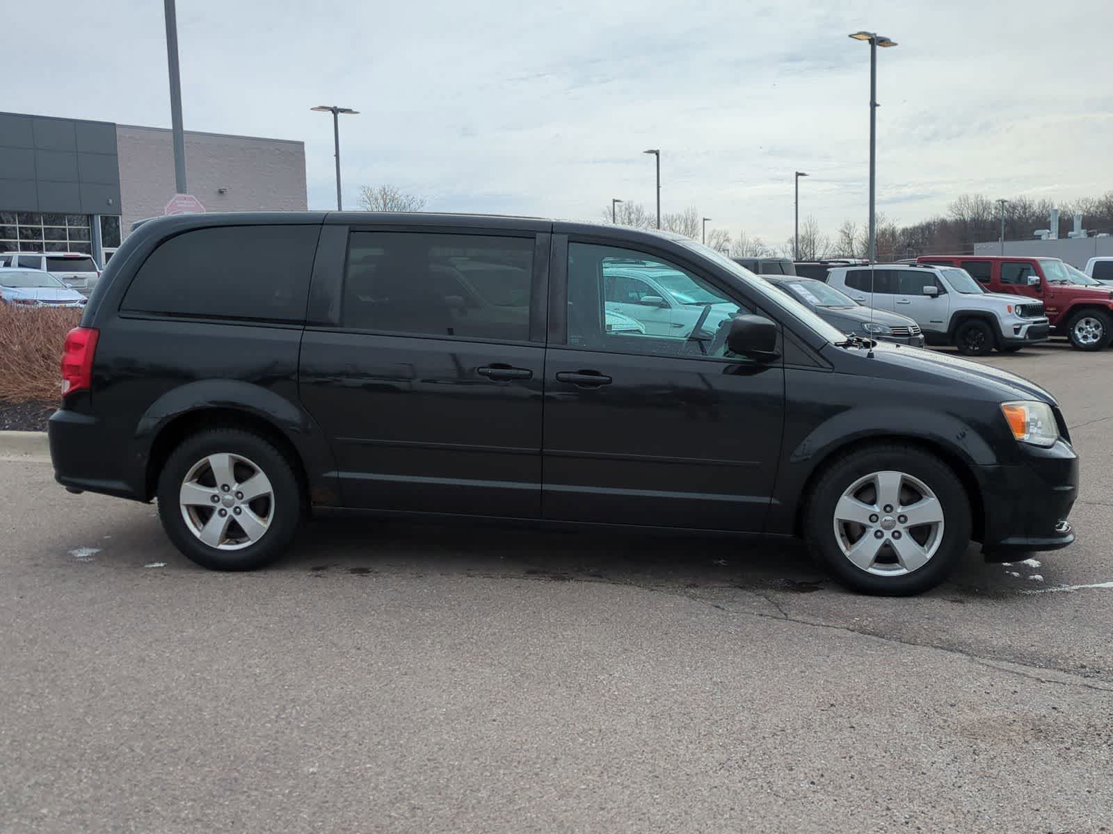 Thumbnail: 2013 Dodge Grand Caravan - 9