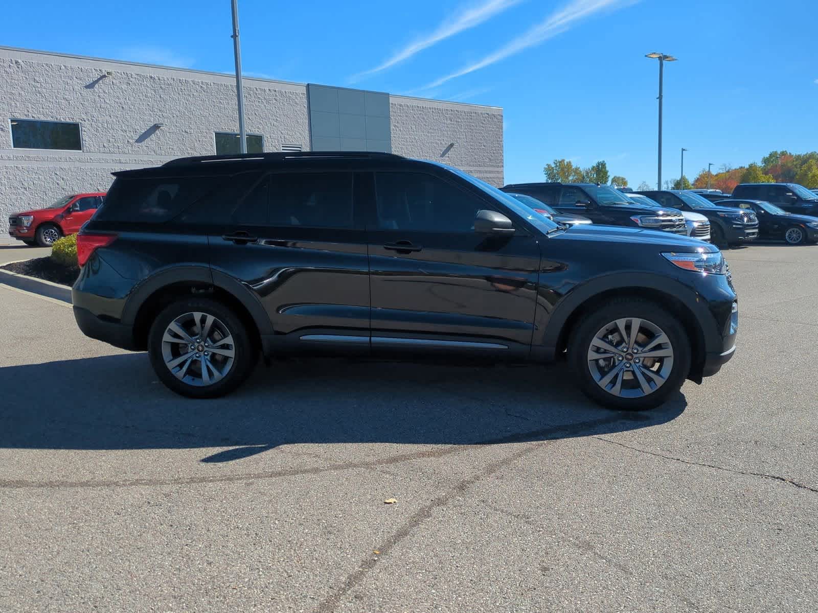 Thumbnail: 2021 Ford Explorer - 9