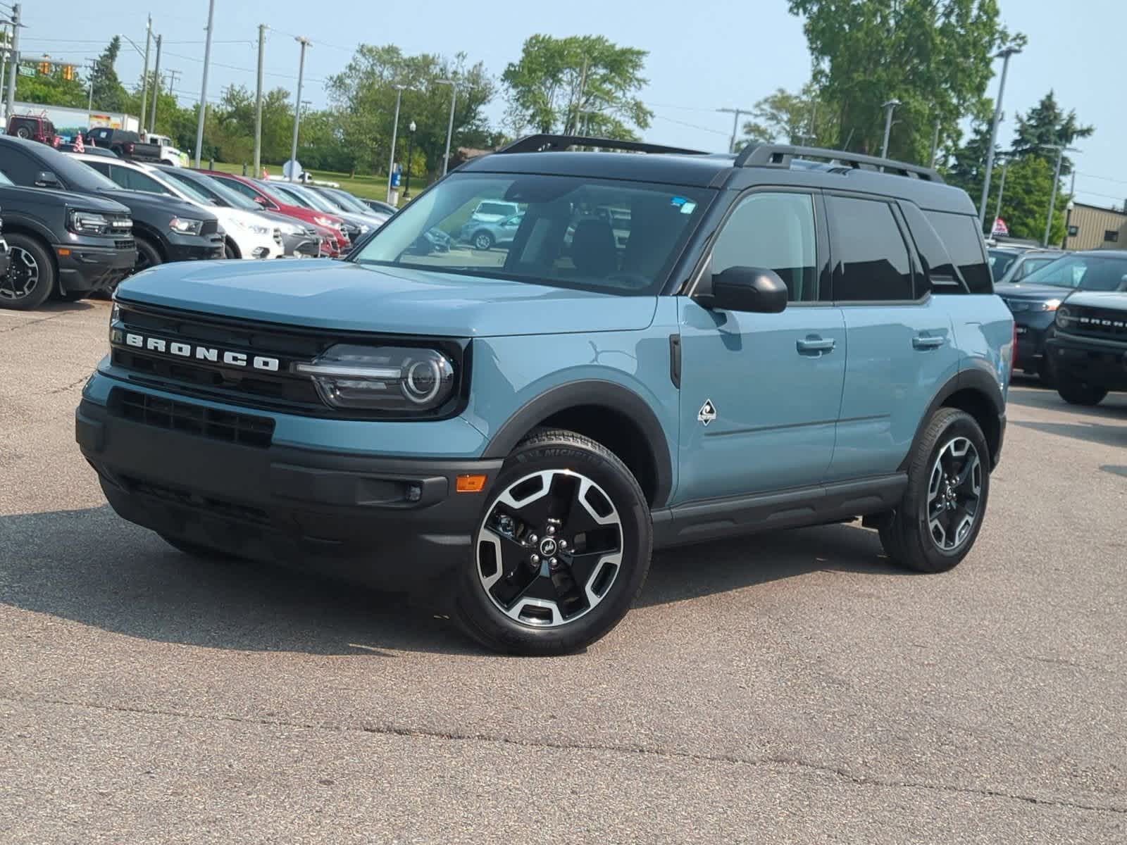 2023 Ford Bronco Sport Outer Banks -
                  Waterford, MI