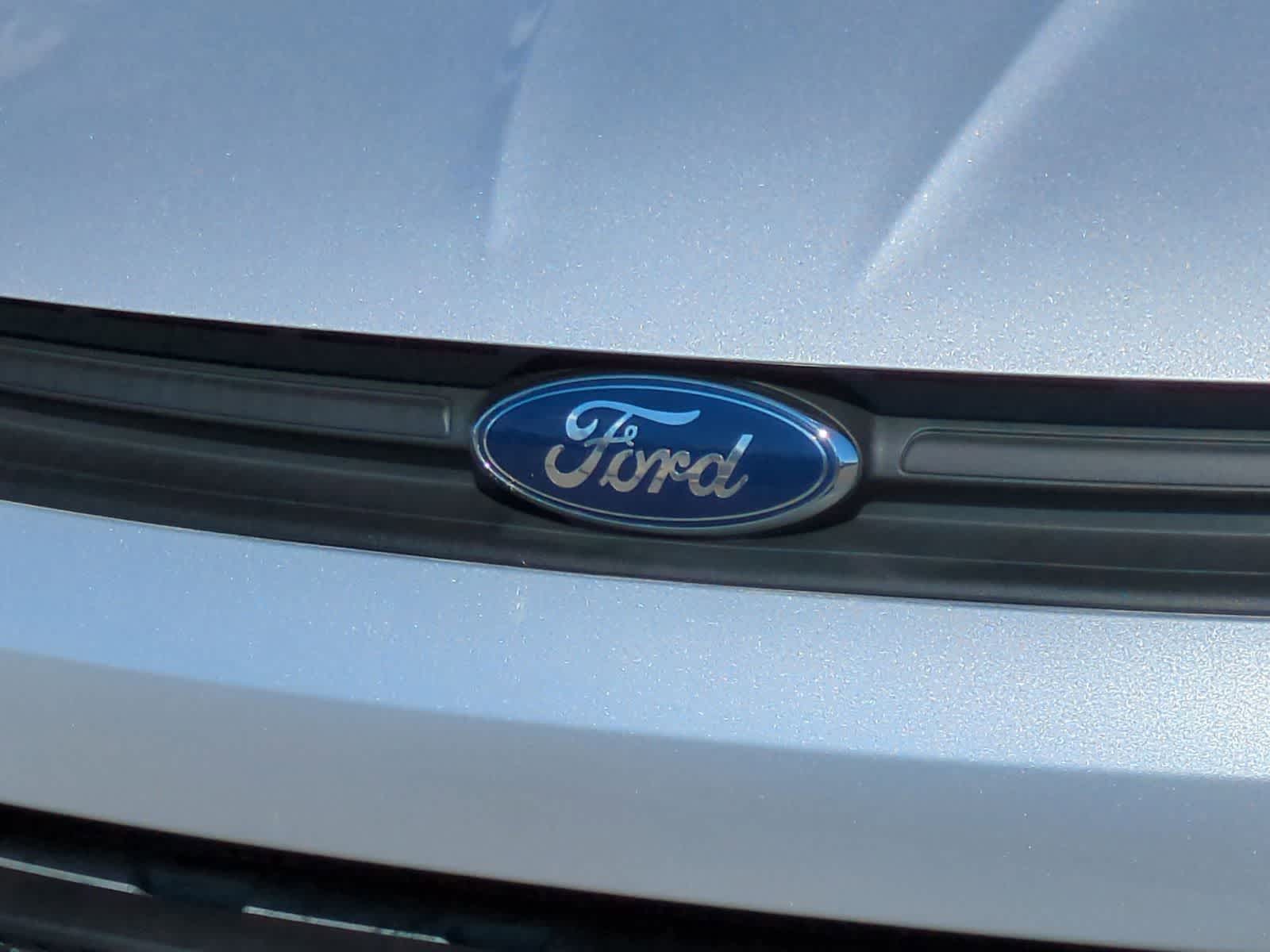 Thumbnail: 2016 Ford Escape - 12