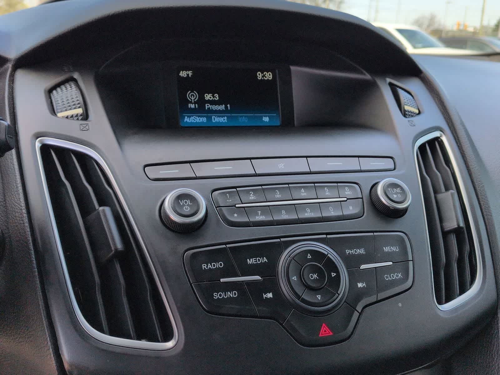 Thumbnail: 2018 Ford Focus - 28