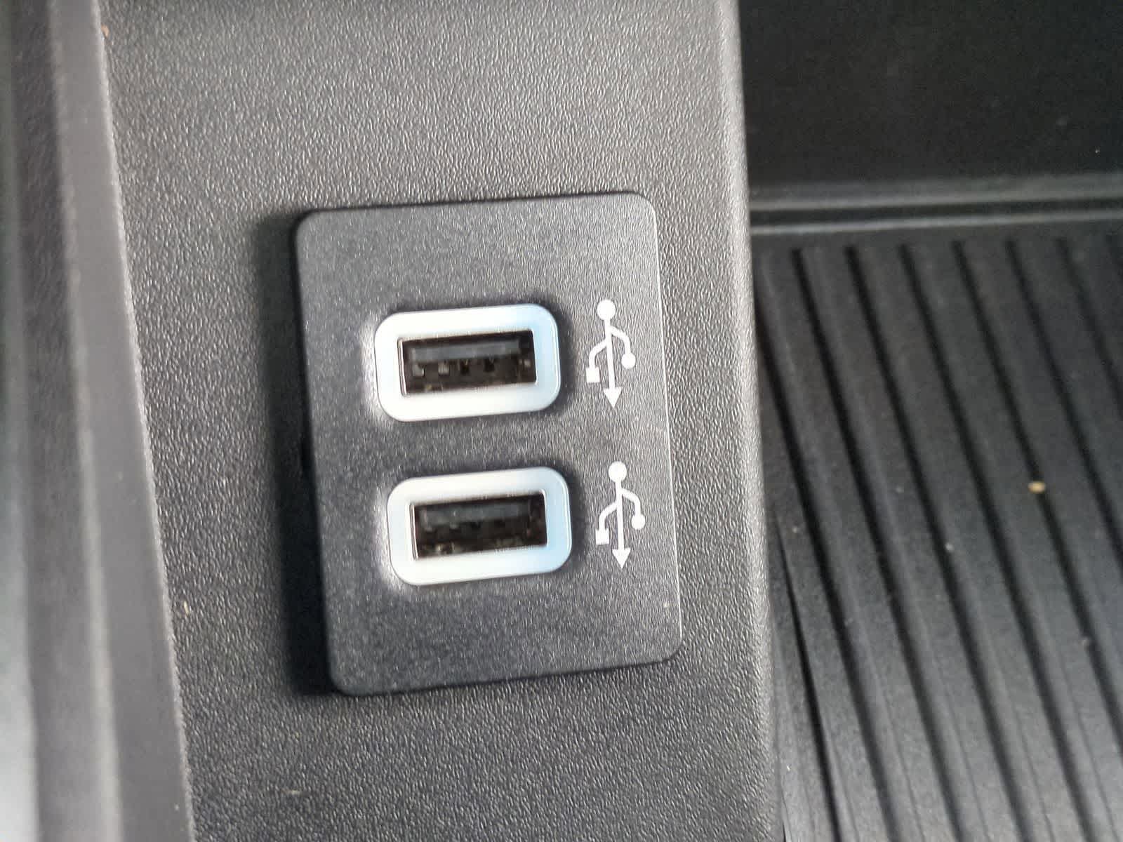 Thumbnail: 2017 Ford Econoline - 32