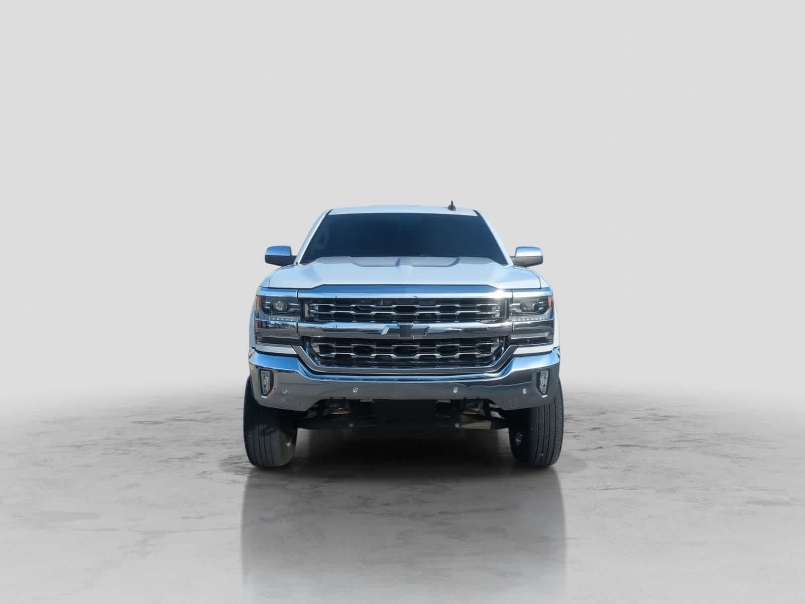Thumbnail: 2017 Chevrolet Silverado 1500 - 3