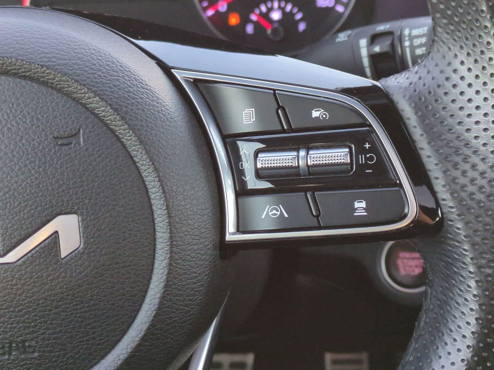 Thumbnail: 2023 Kia Forte - 26