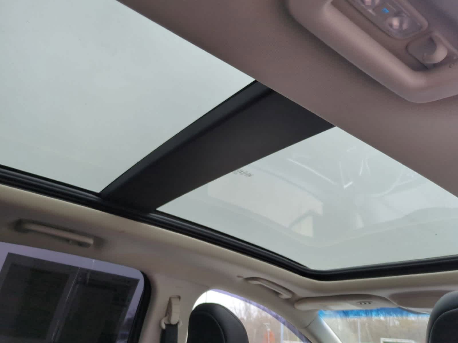 Thumbnail: 2018 Ford Edge - 22