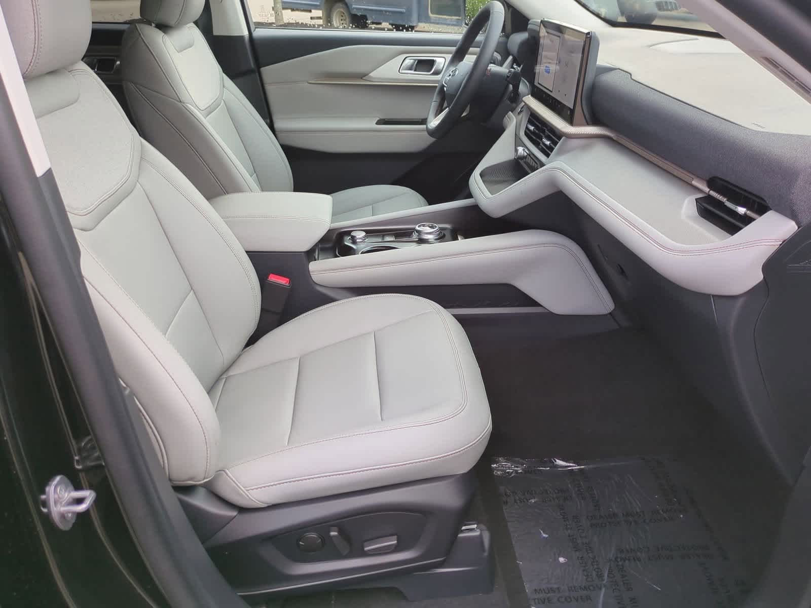 Thumbnail: 2025 Ford Explorer - 21