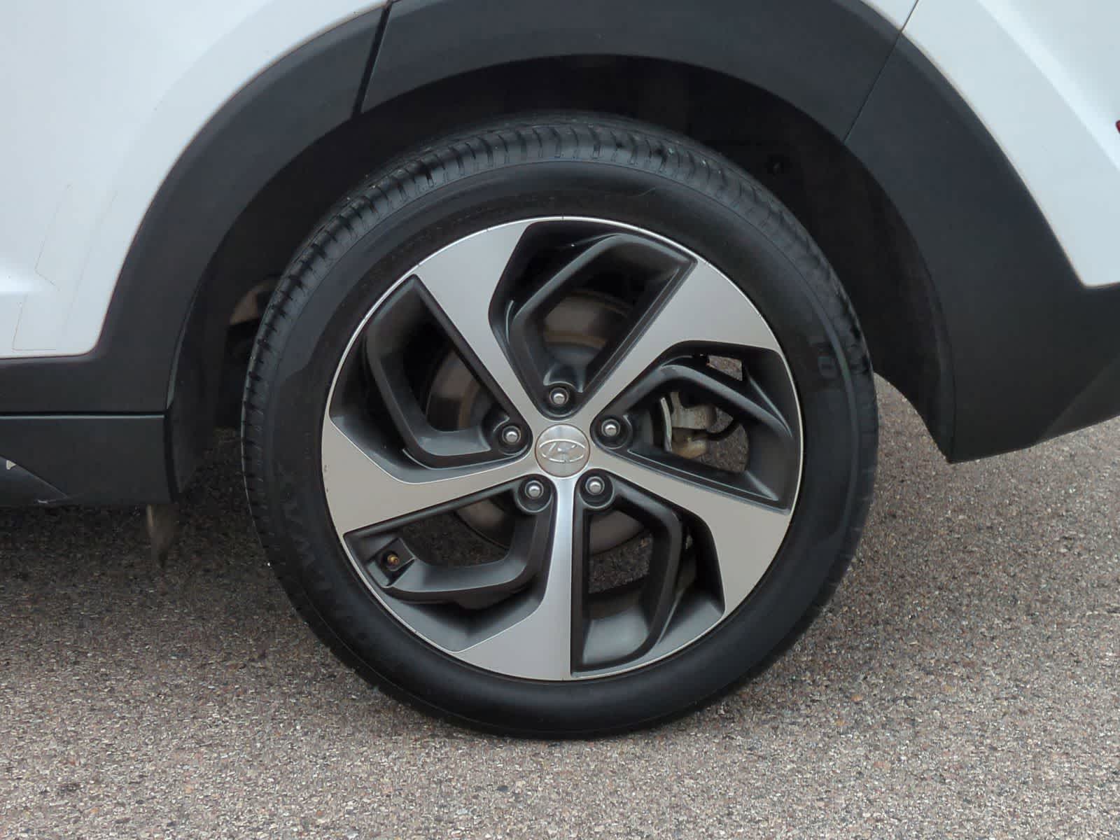 Thumbnail: 2018 Hyundai Tucson - 12