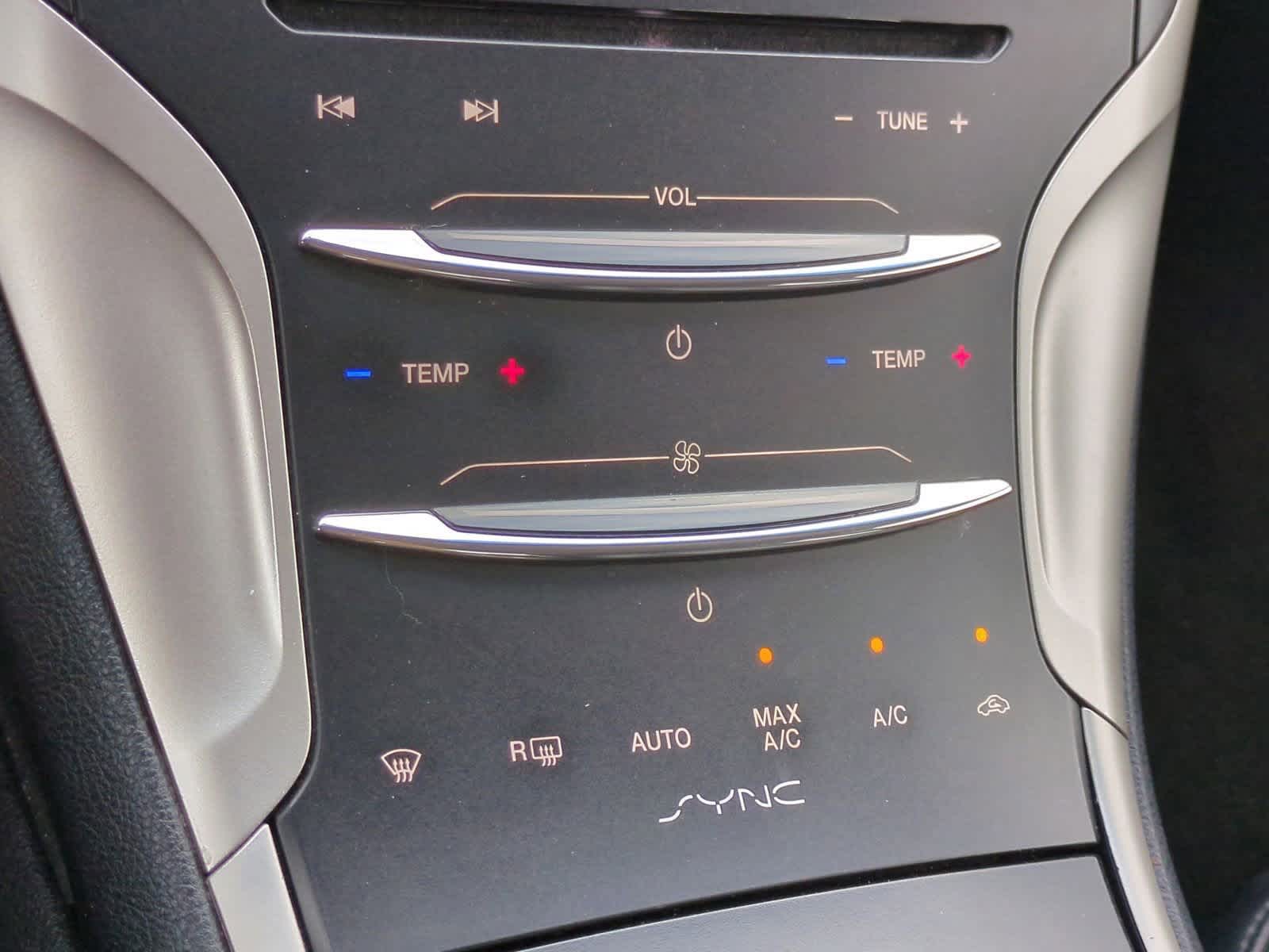 Thumbnail: 2015 Lincoln MKZ - 28
