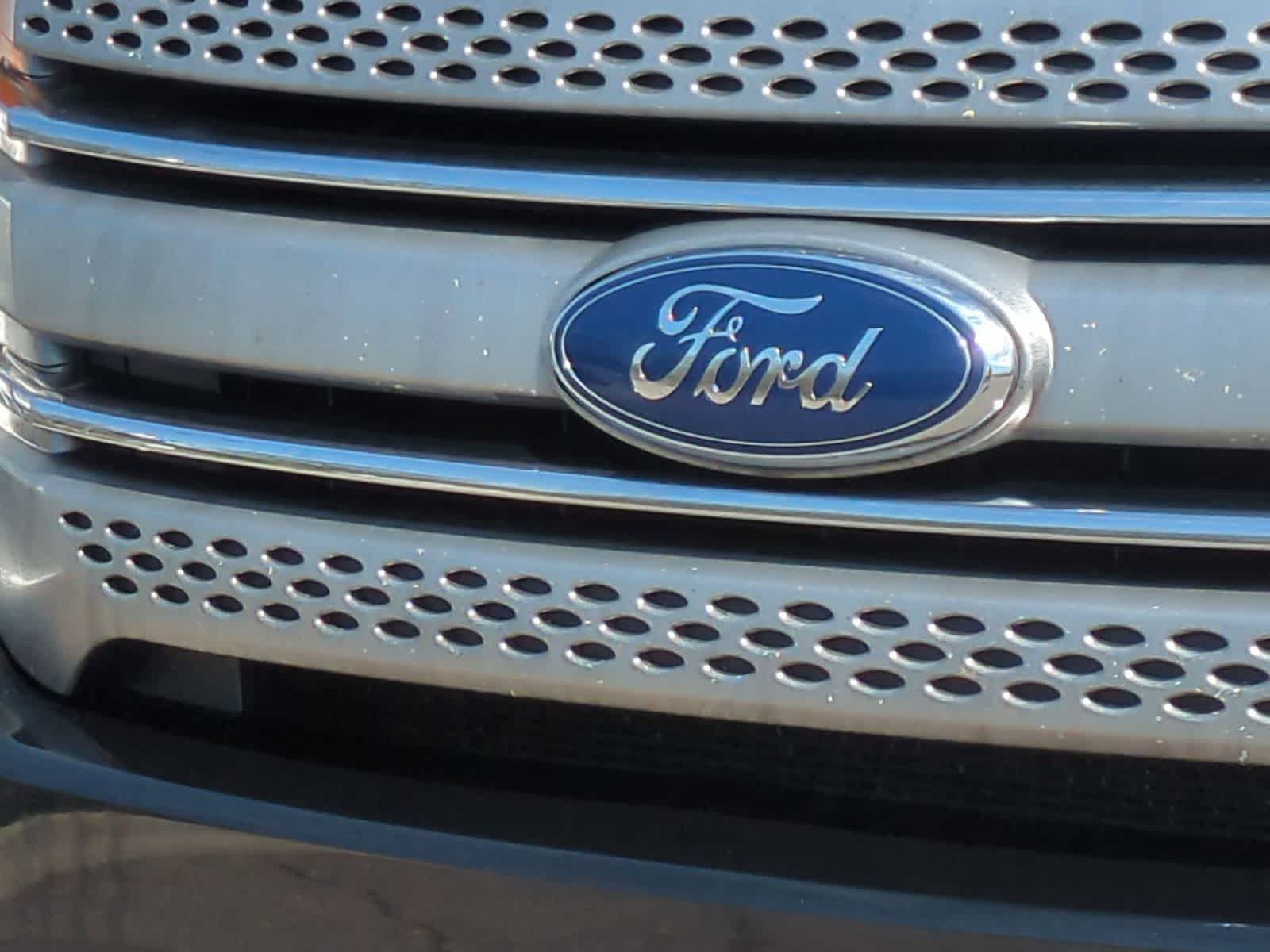 Thumbnail: 2015 Ford Explorer - 12
