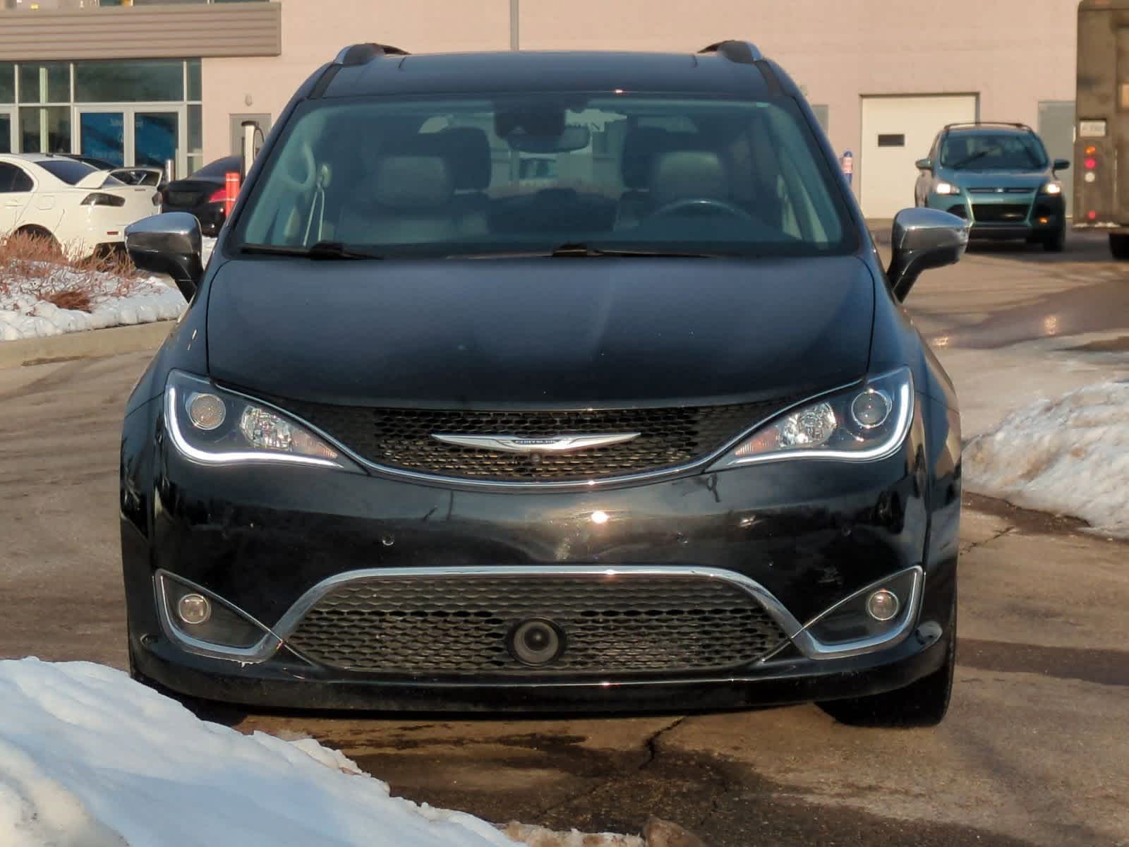 Thumbnail: 2020 Chrysler Pacifica - 3