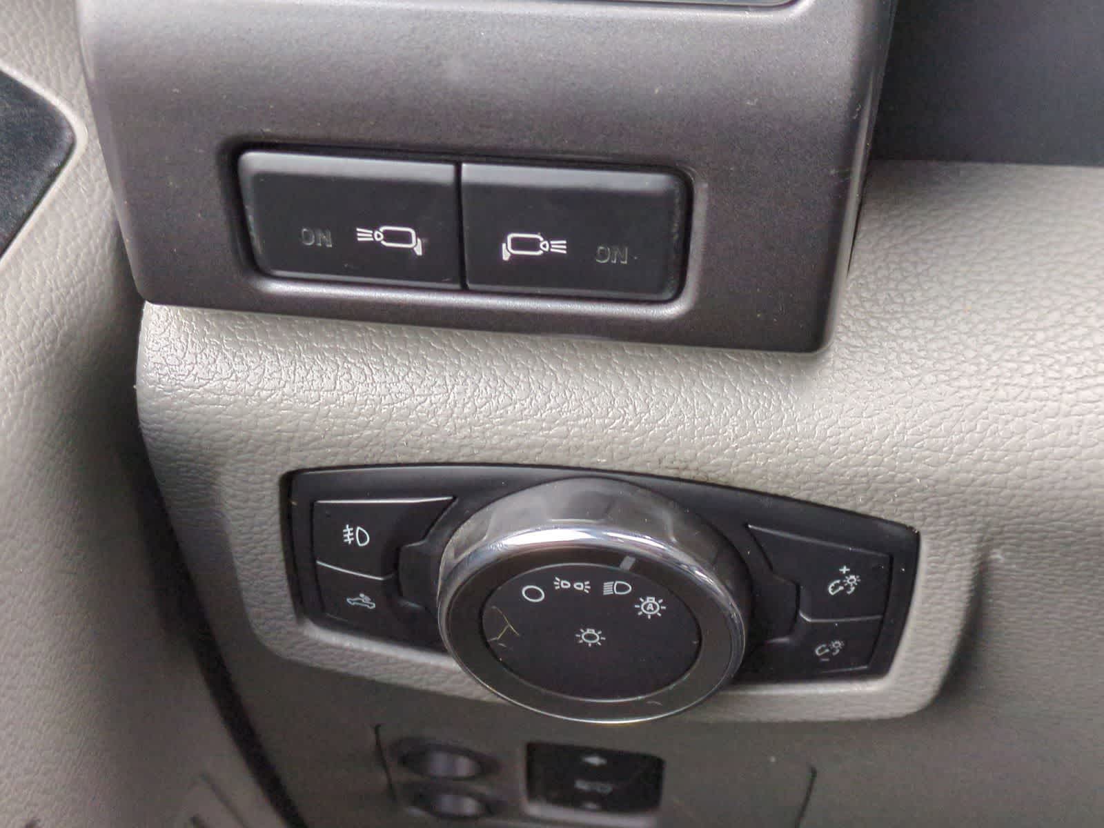 Thumbnail: 2017 Ford Econoline - 27