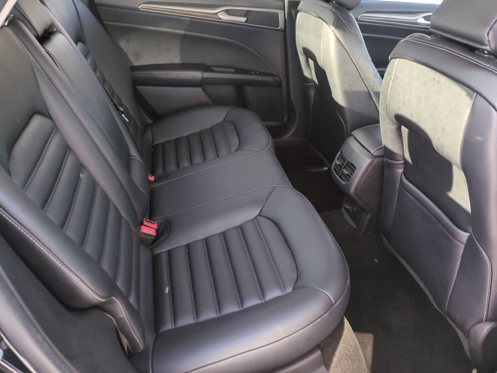 Thumbnail: 2020 Ford Fusion - 18