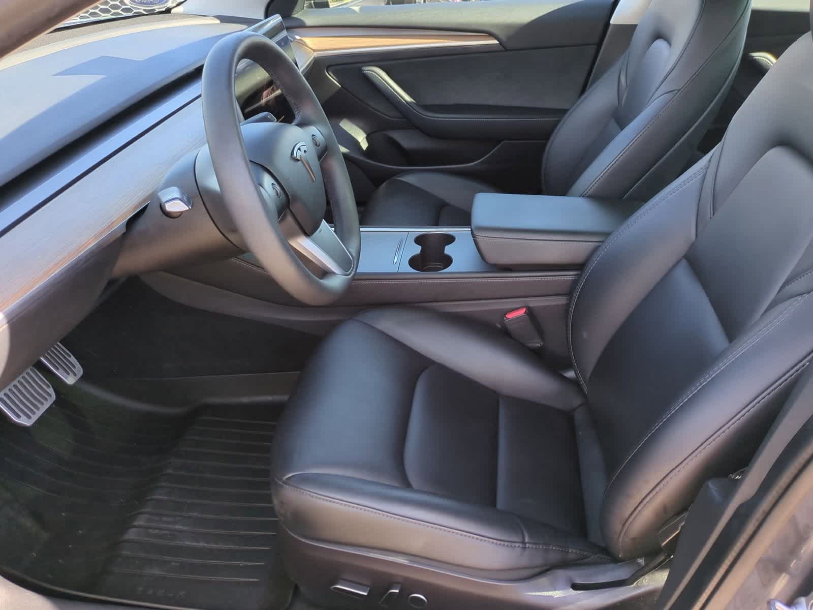 Thumbnail: 2022 Tesla Model 3 - 16