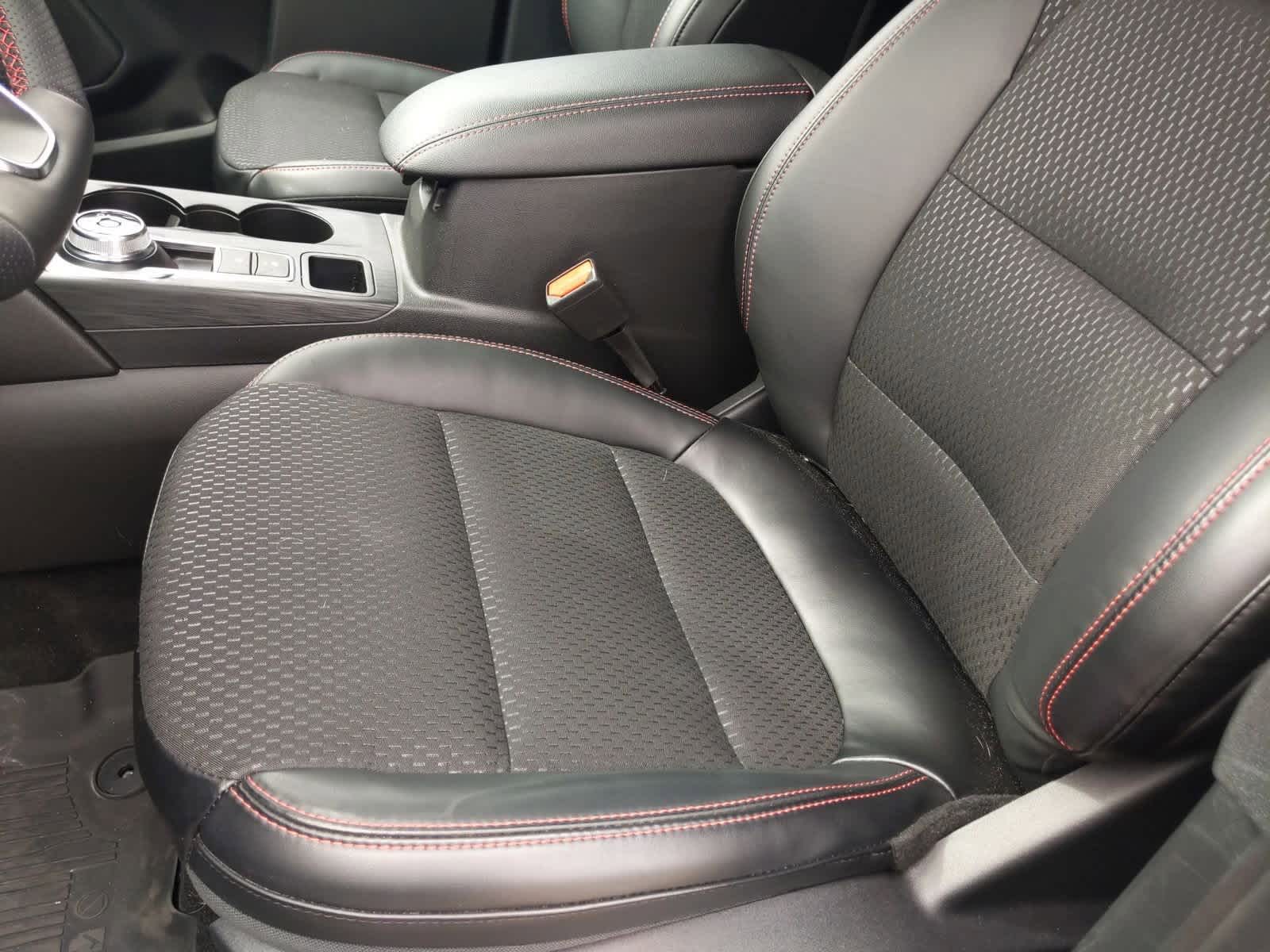2025 Ford Escape ST-Line 16