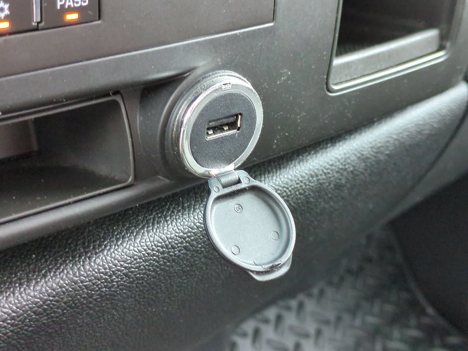 Thumbnail: 2013 GMC Sierra 1500 - 31