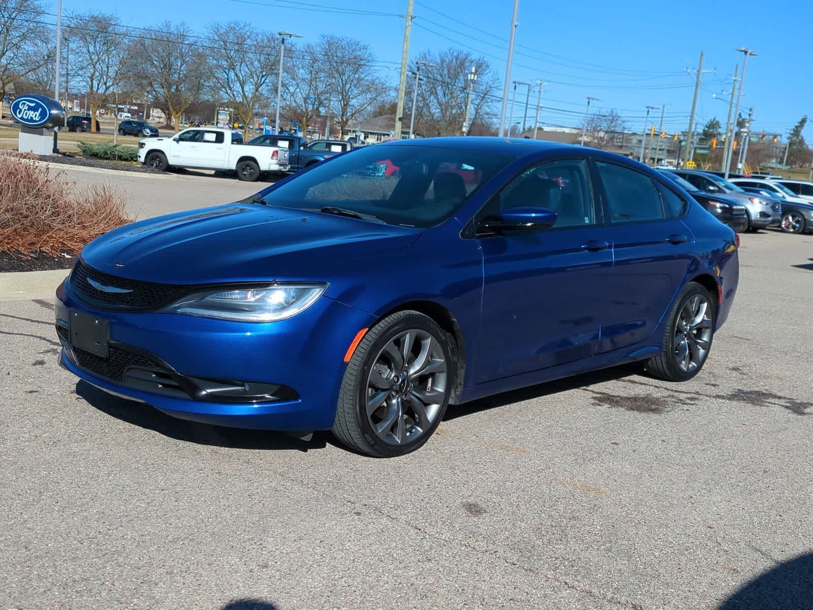 Thumbnail: 2016 Chrysler 200 - 4