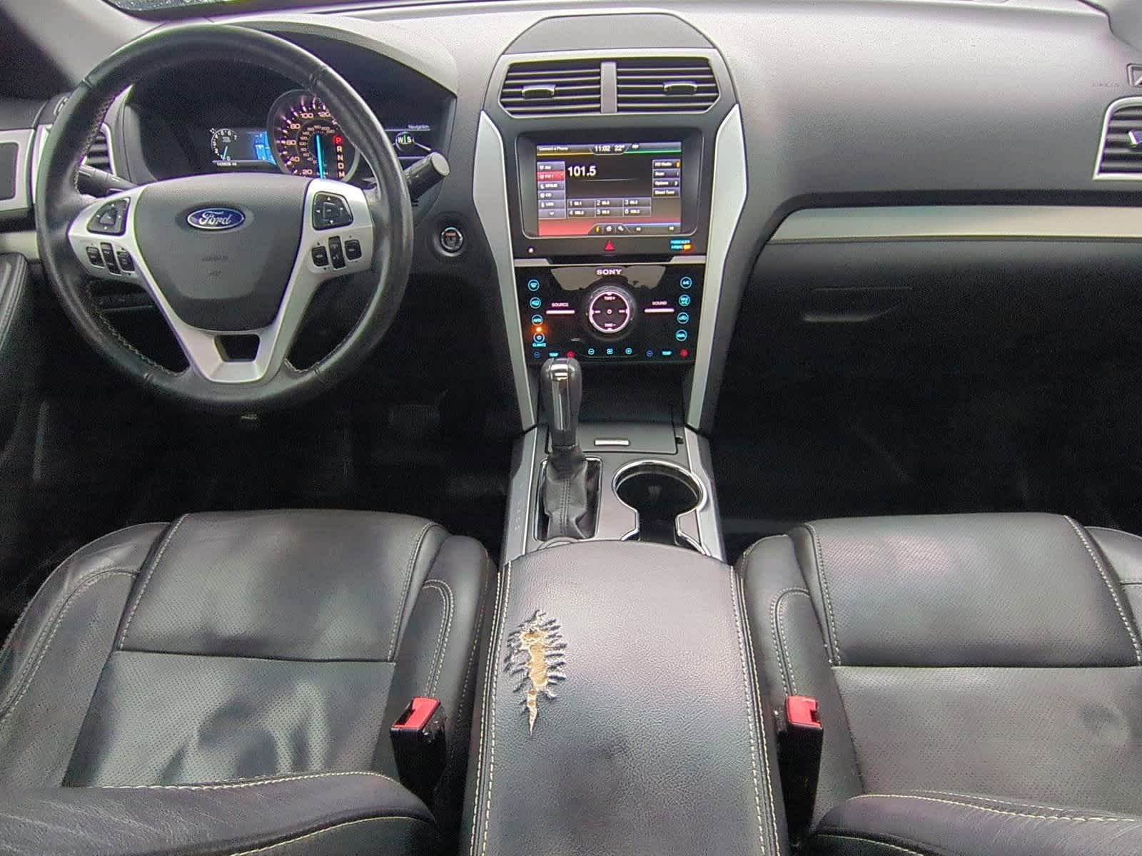 Thumbnail: 2015 Ford Explorer - 15