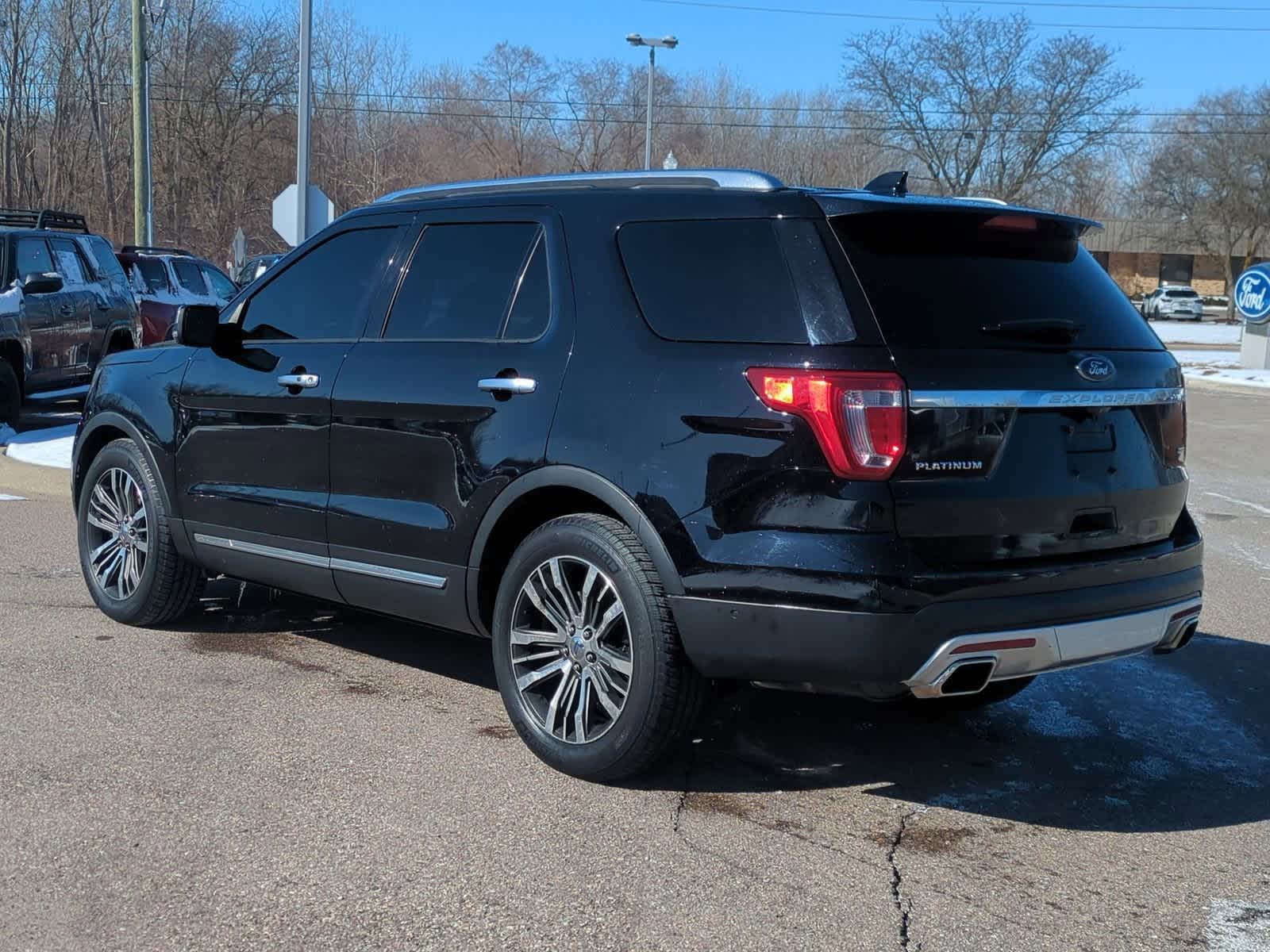 Thumbnail: 2017 Ford Explorer - 6