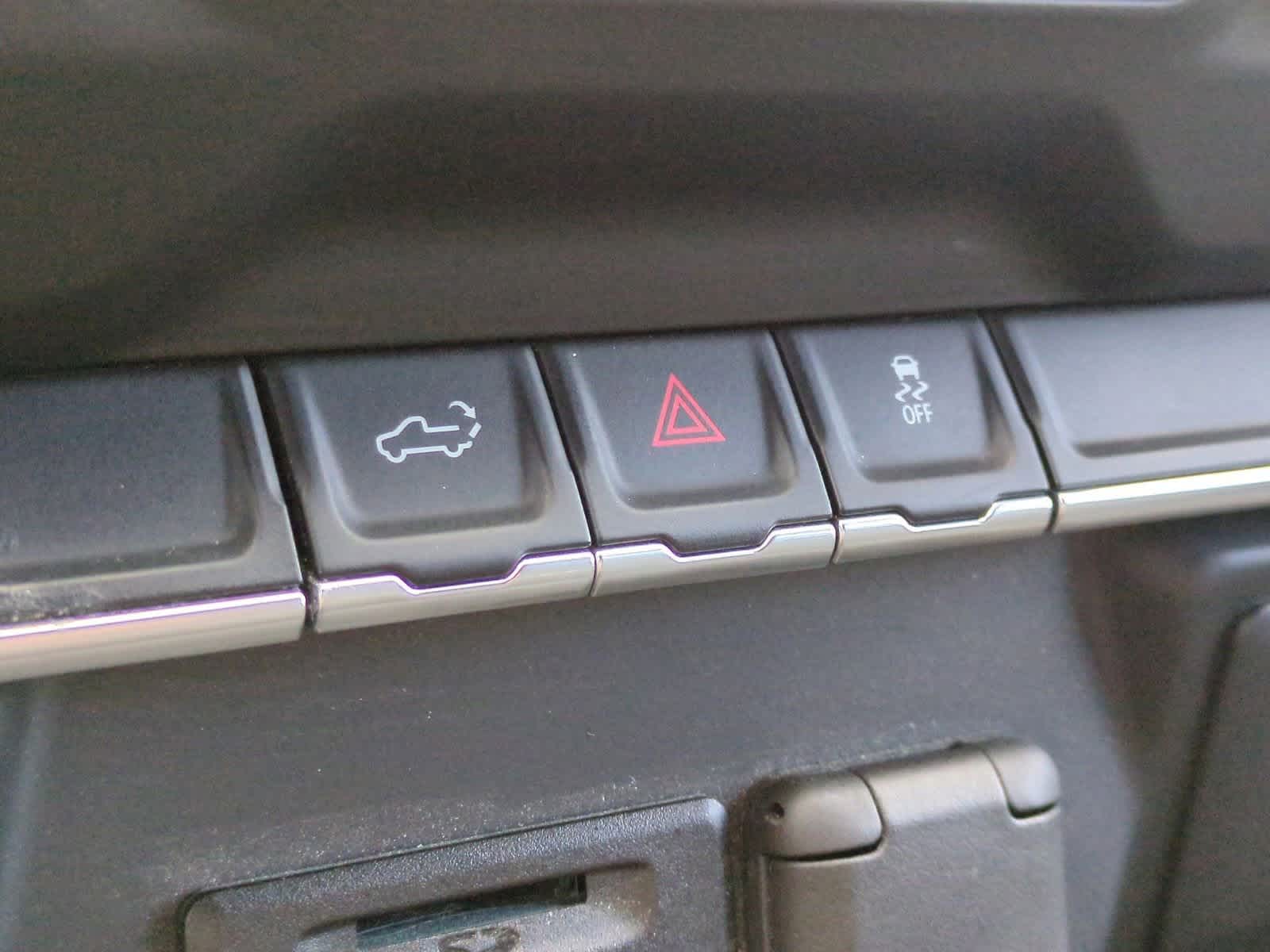 Thumbnail: 2019 Chevrolet Silverado 1500 - 32