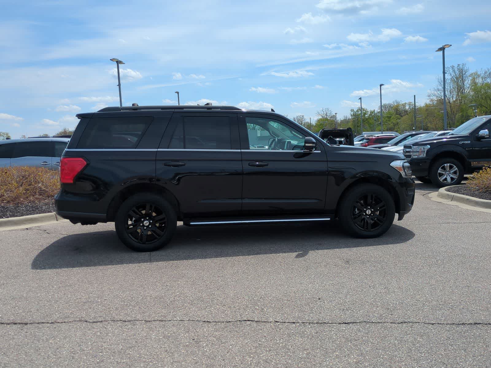 Thumbnail: 2022 Ford Expedition - 9