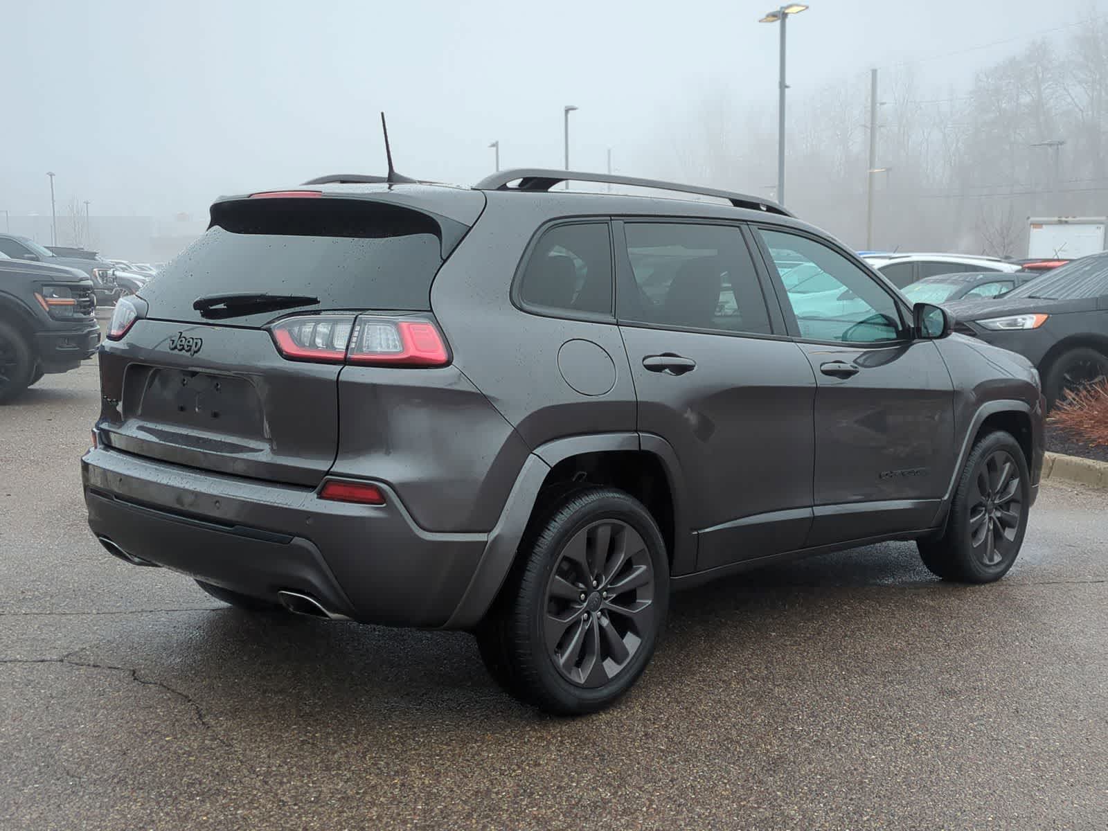 Thumbnail: 2020 Jeep Cherokee - 8