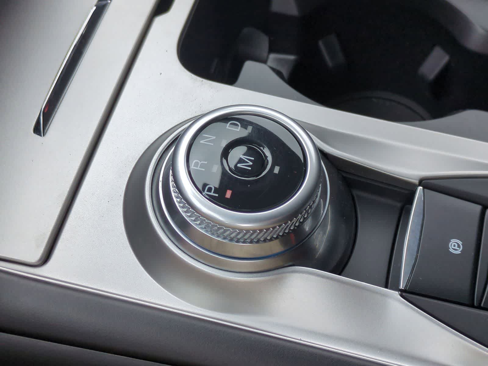 Thumbnail: 2020 Ford Explorer - 25