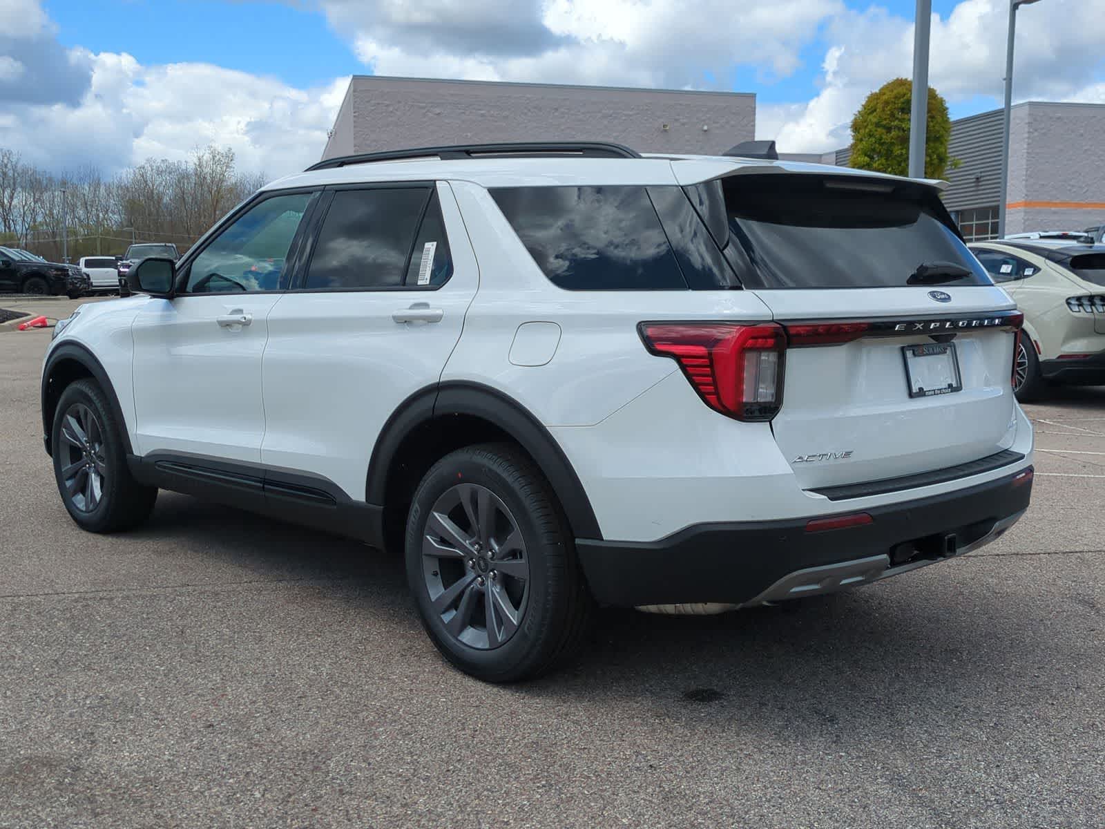 Thumbnail: 2026 Ford Explorer - 6