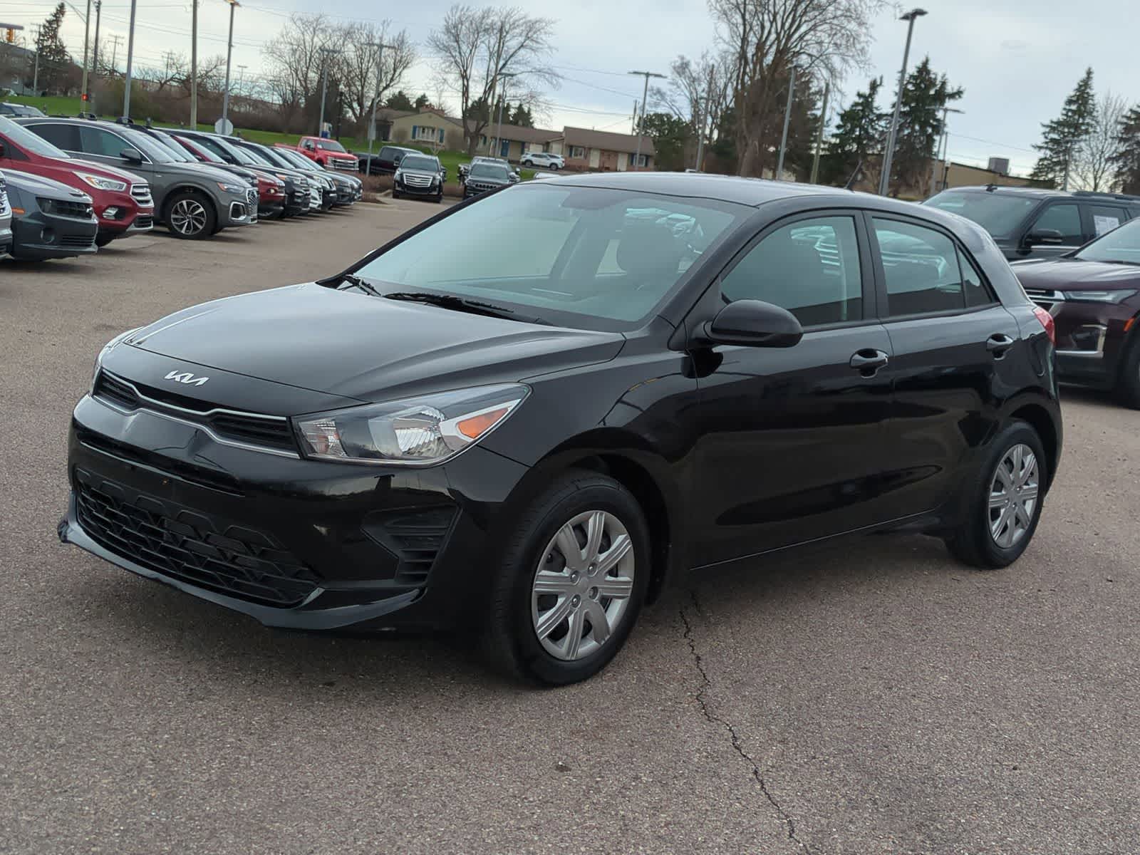 Thumbnail: 2022 Kia Rio5 - 4