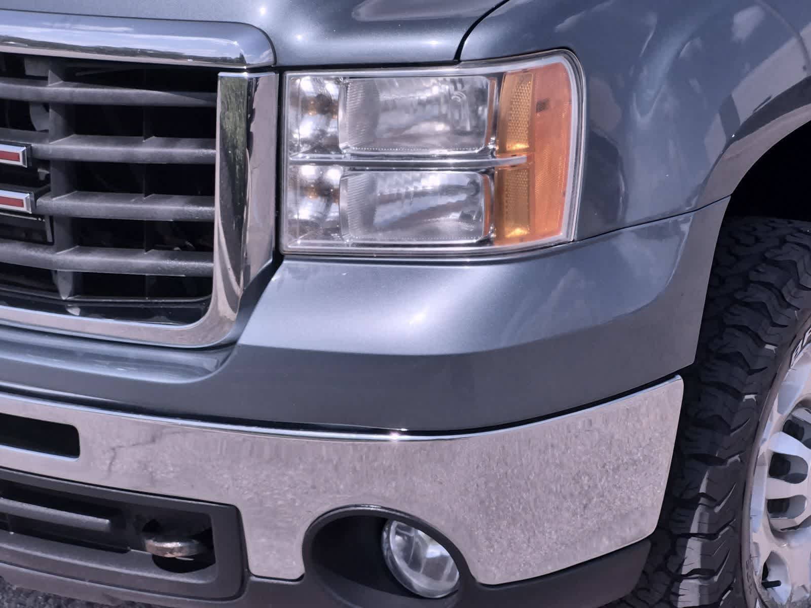 Thumbnail: 2009 GMC Sierra 2500 - 11