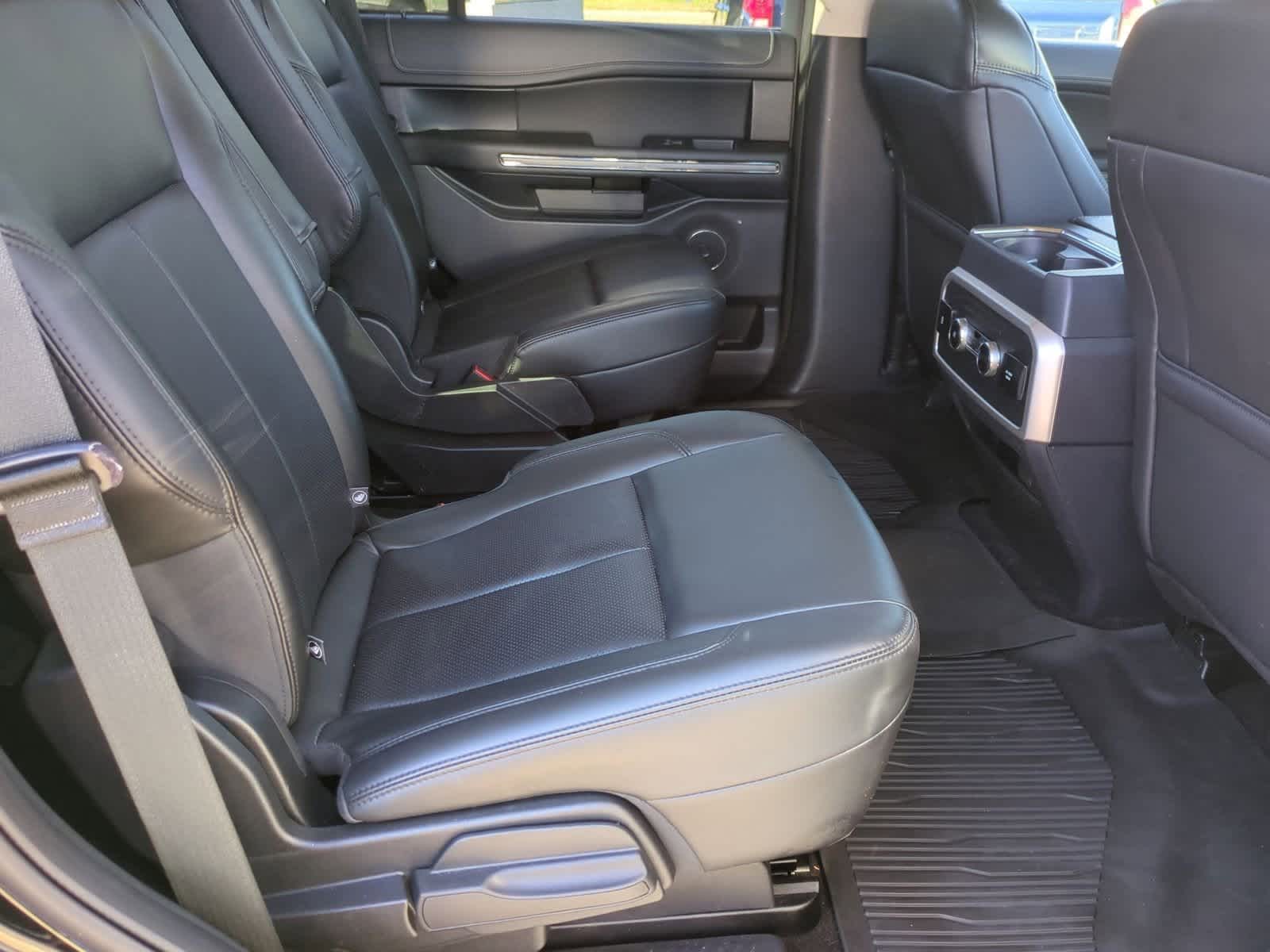Thumbnail: 2022 Ford Expedition - 20
