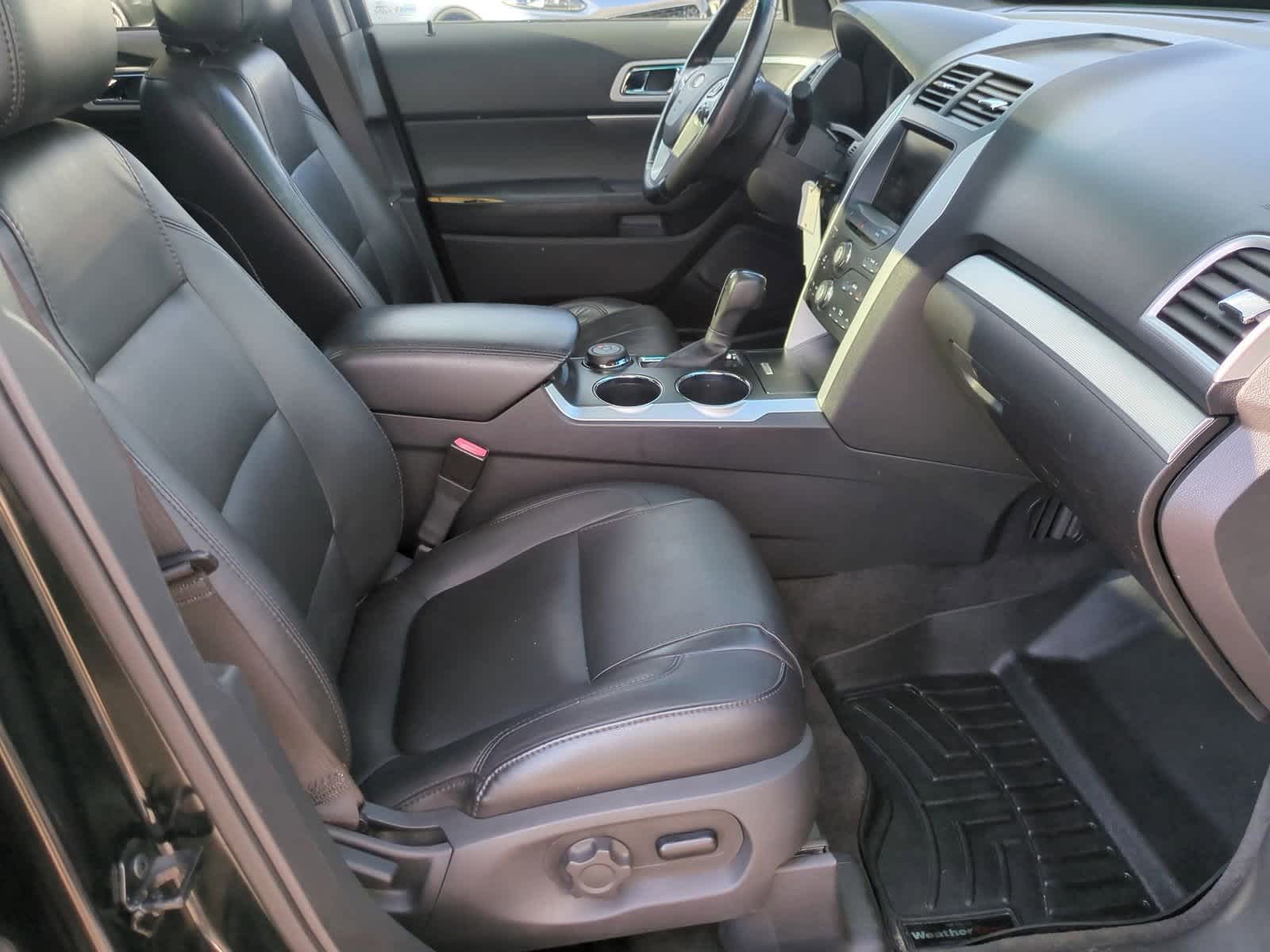 Thumbnail: 2012 Ford Explorer - 24