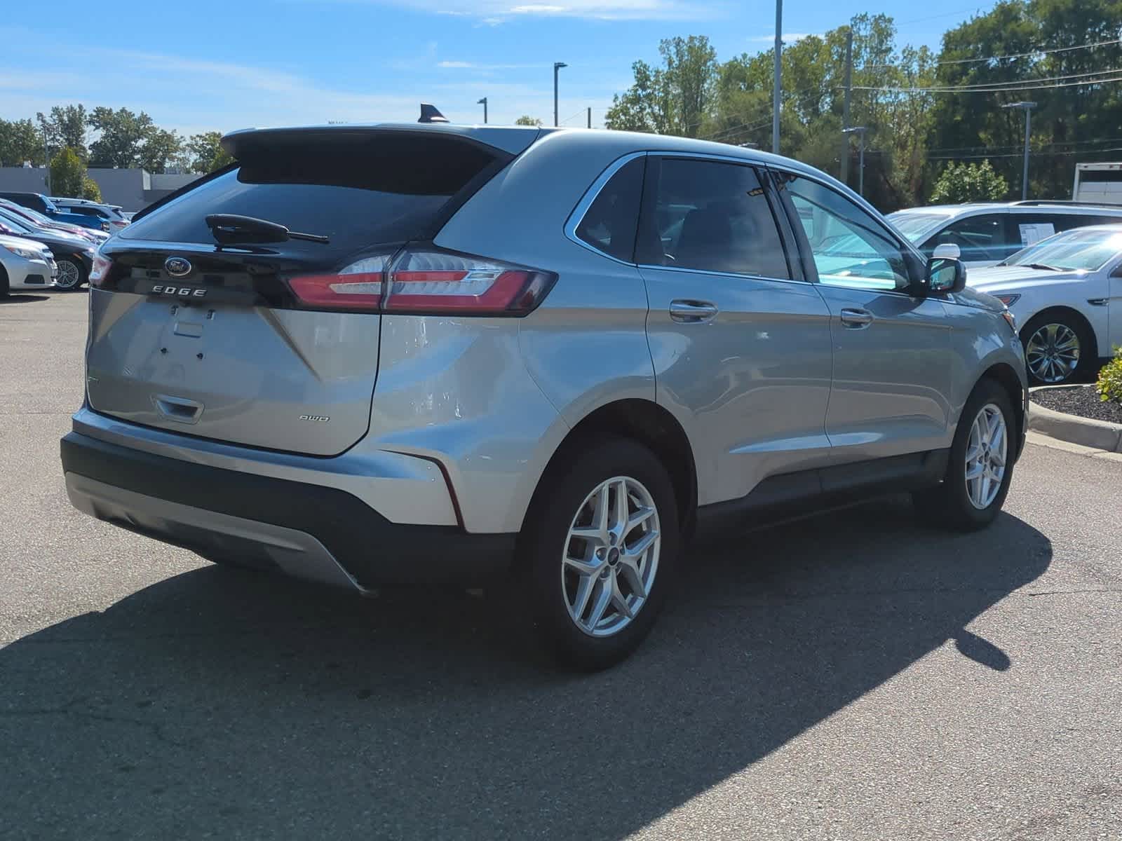 Thumbnail: 2022 Ford Edge - 8