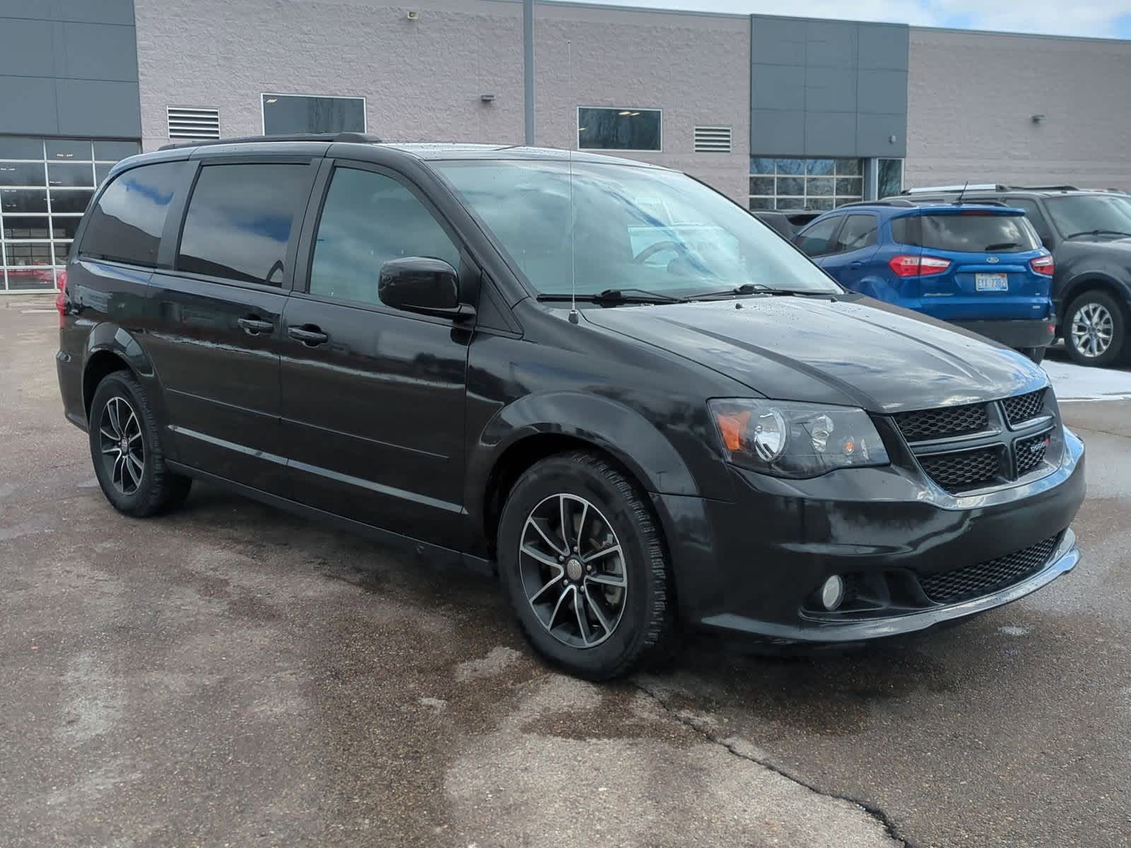 Thumbnail: 2017 Dodge Grand Caravan - 2