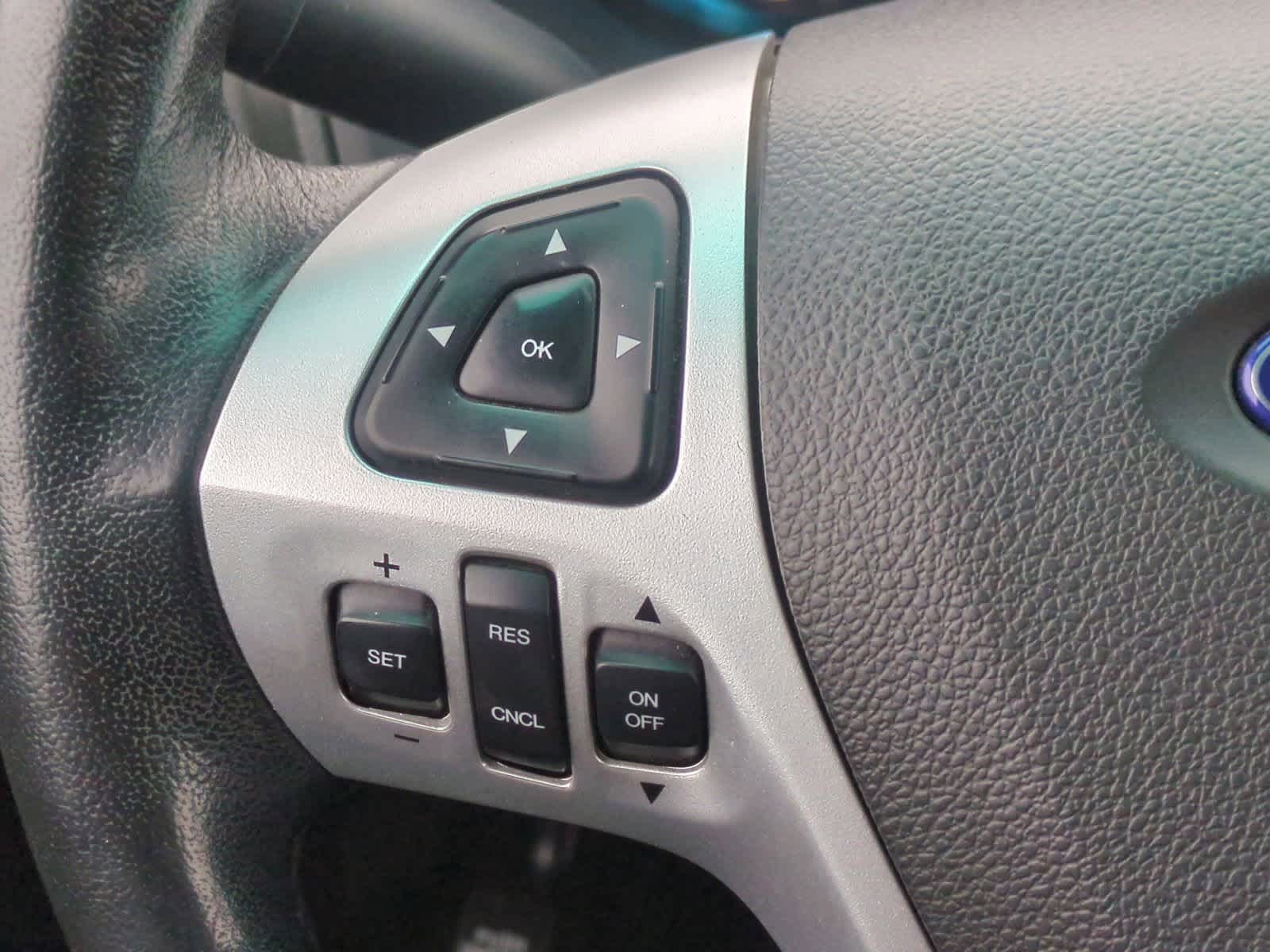 Thumbnail: 2015 Ford Explorer - 23