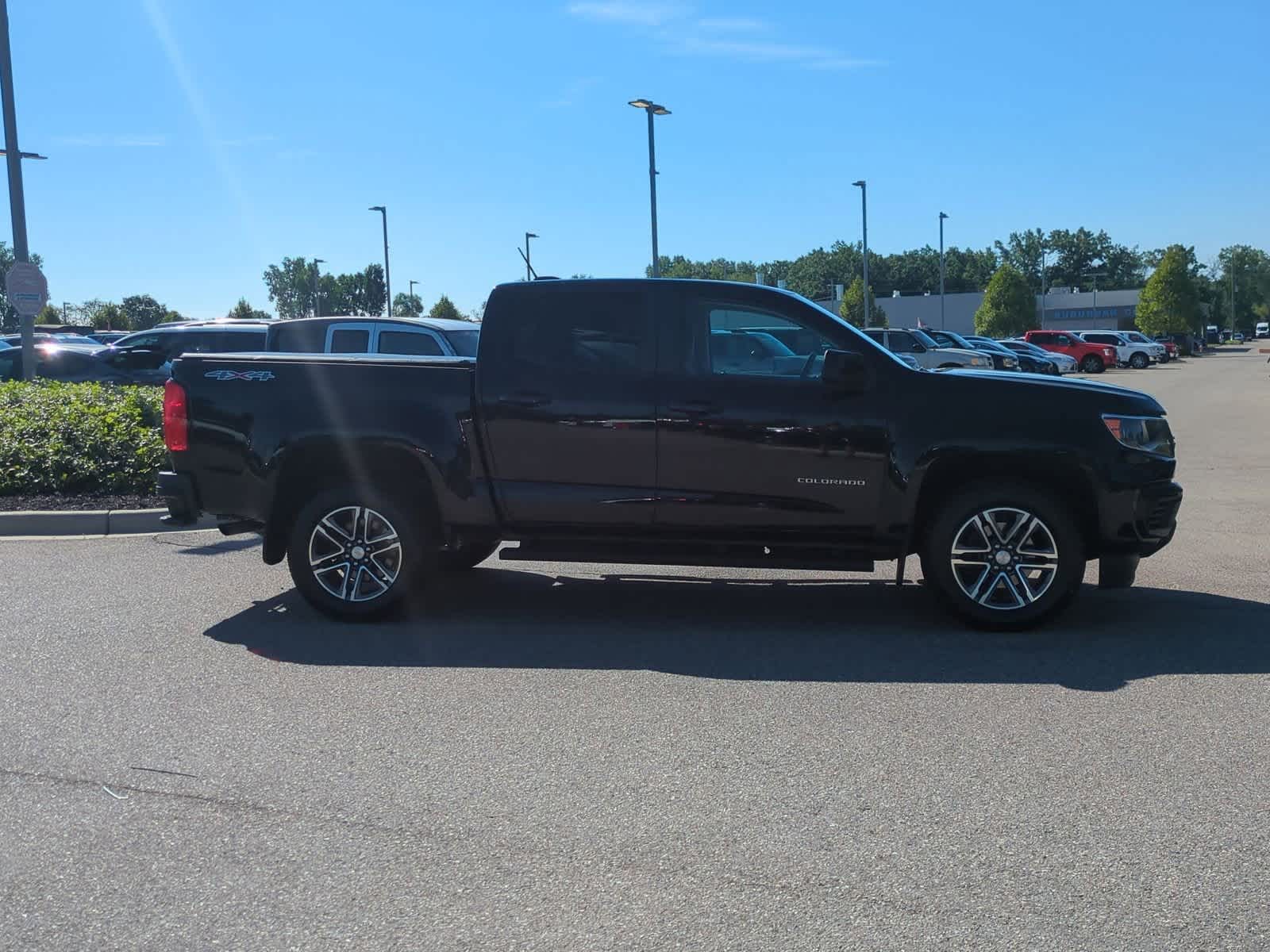 Thumbnail: 2021 Chevrolet Colorado - 9