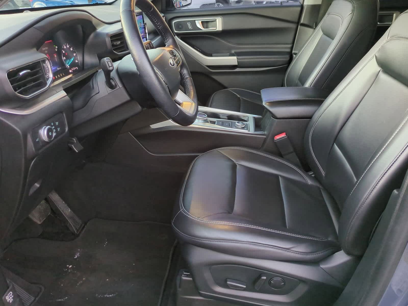 Thumbnail: 2021 Ford Explorer - 16