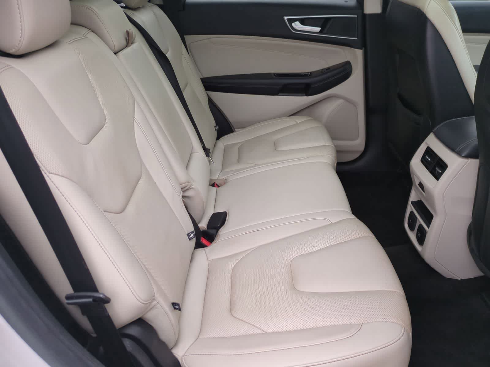 Thumbnail: 2018 Ford Edge - 21