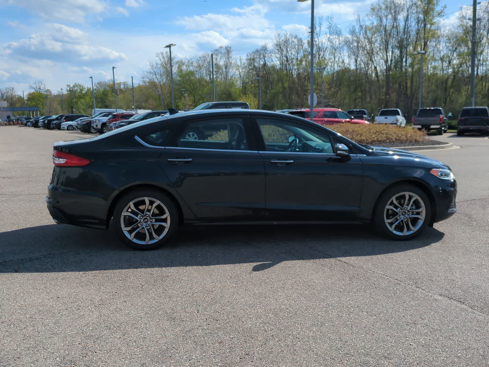 Thumbnail: 2020 Ford Fusion - 9