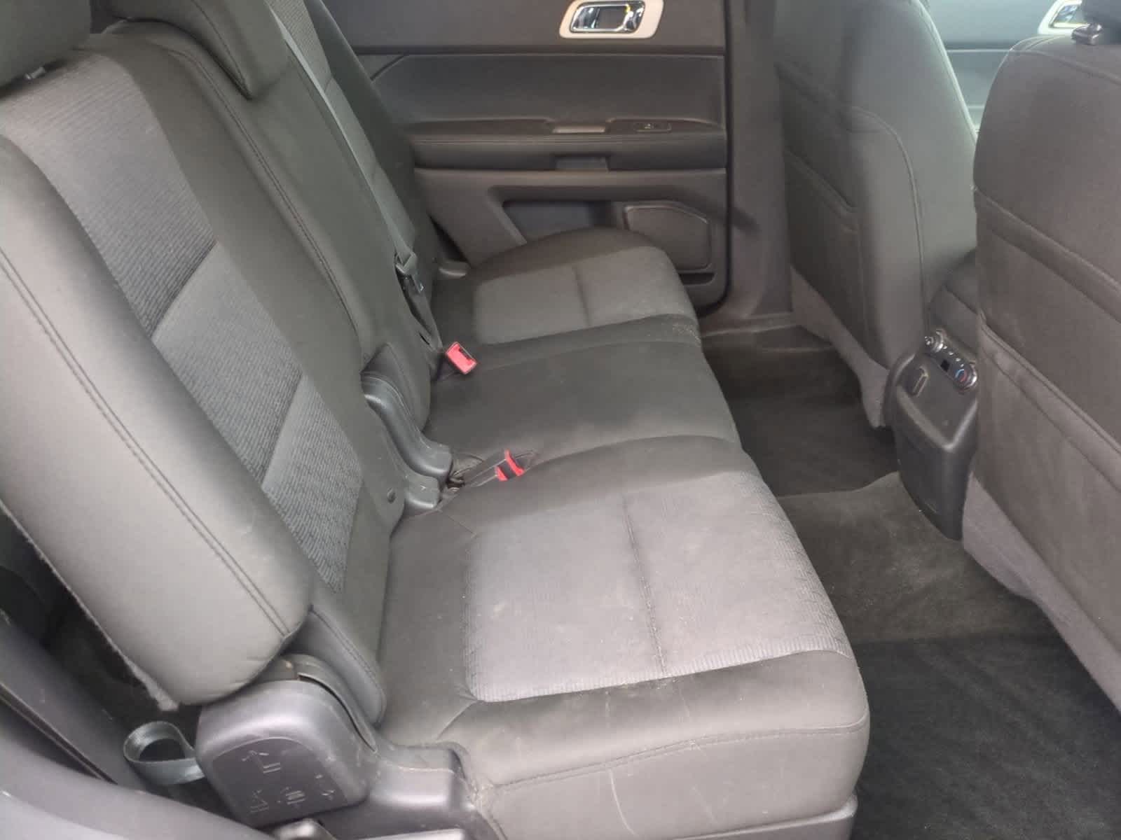 Thumbnail: 2015 Ford Explorer - 19