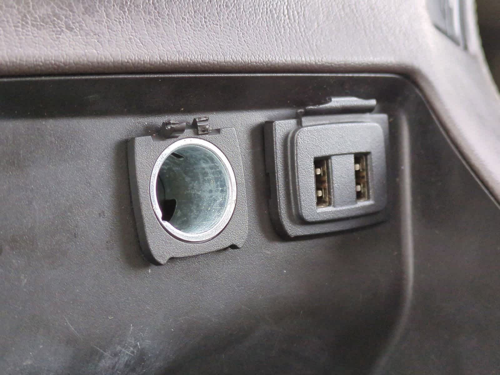 Thumbnail: 2017 Chevrolet Suburban - 34