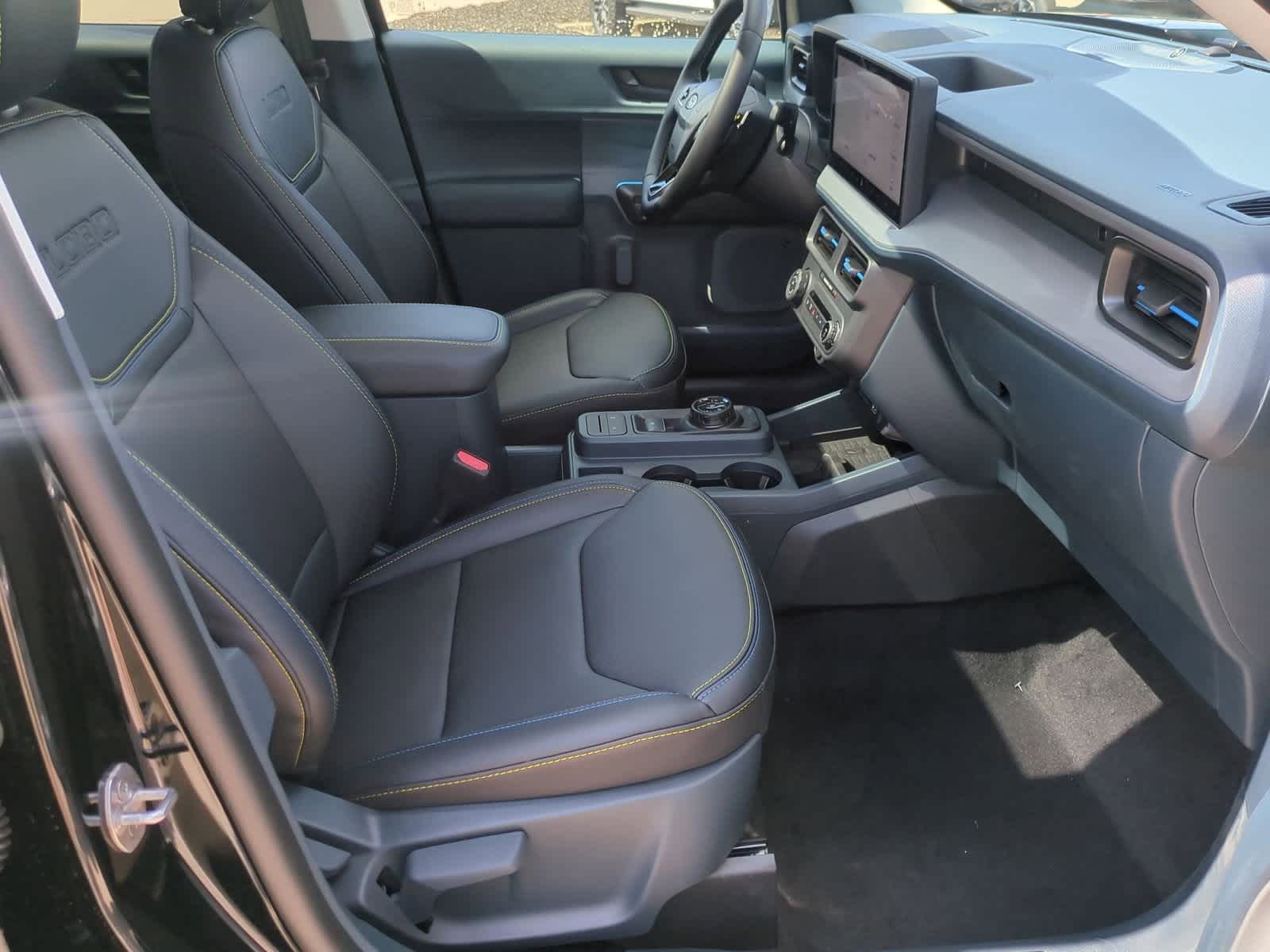 Thumbnail: 2025 Ford Maverick - 23