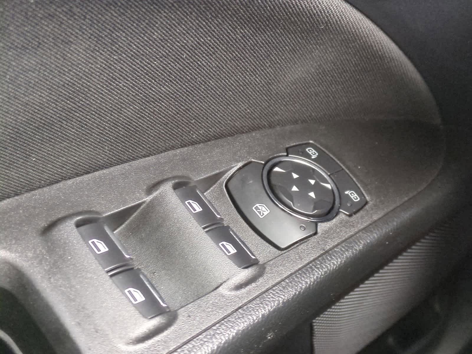 Thumbnail: 2020 Ford Fusion - 30