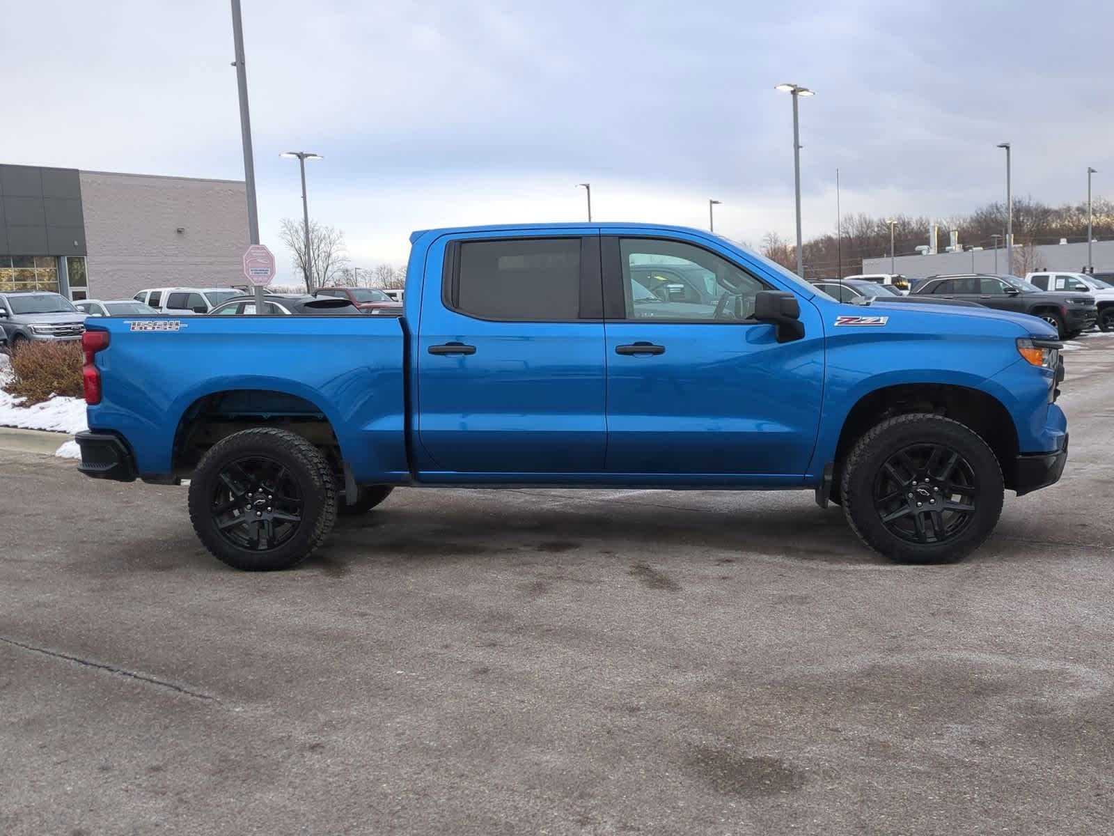 Thumbnail: 2022 Chevrolet Silverado 1500 - 9