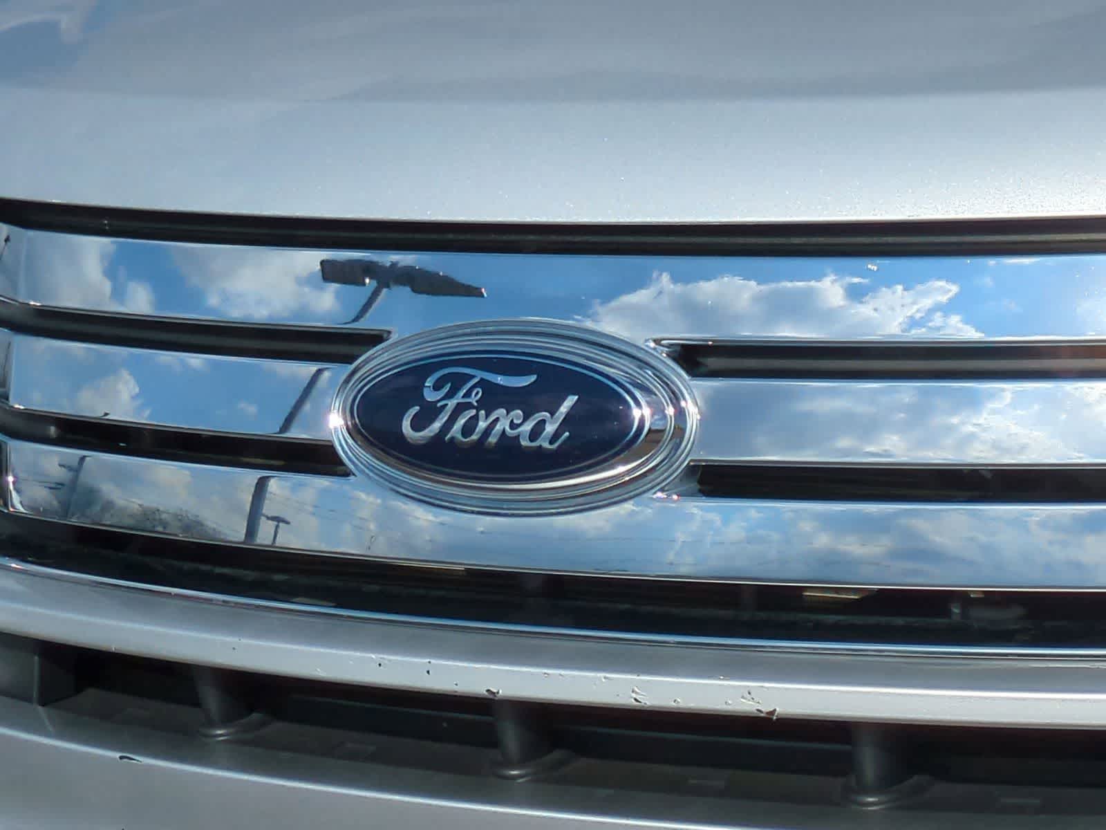 Thumbnail: 2010 Ford Edge - 12