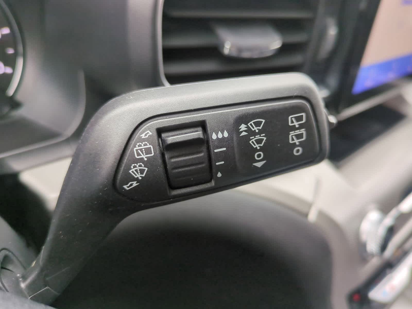 Thumbnail: 2022 Ford Explorer - 27