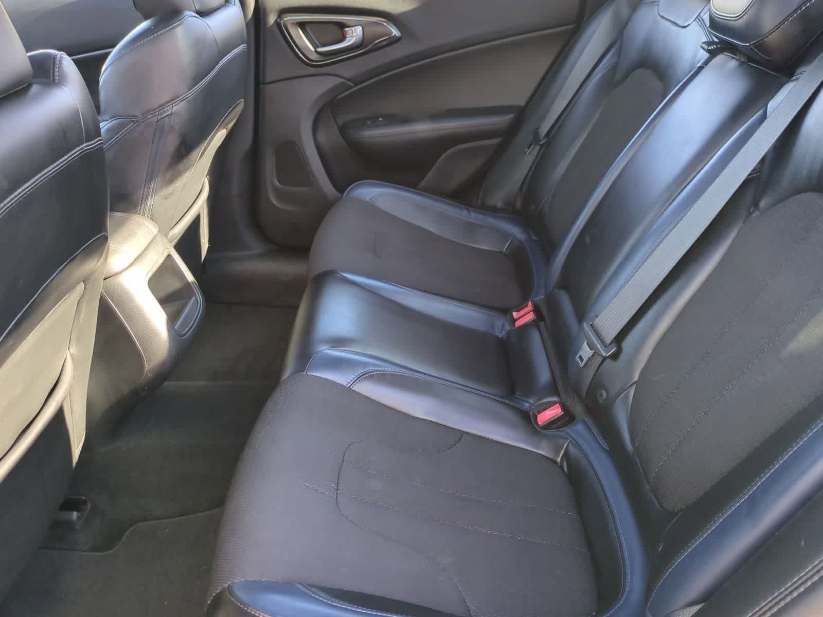 Thumbnail: 2016 Chrysler 200 - 20