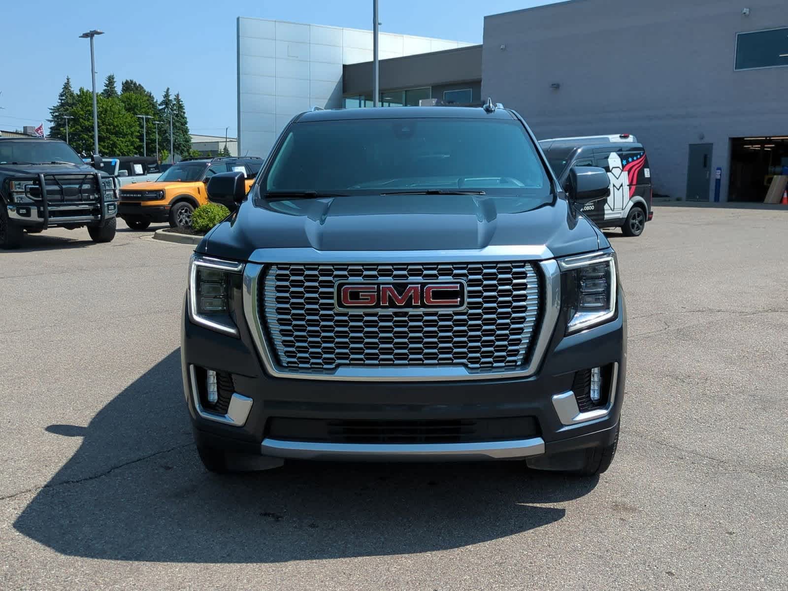 2021 GMC Yukon XL Denali 3