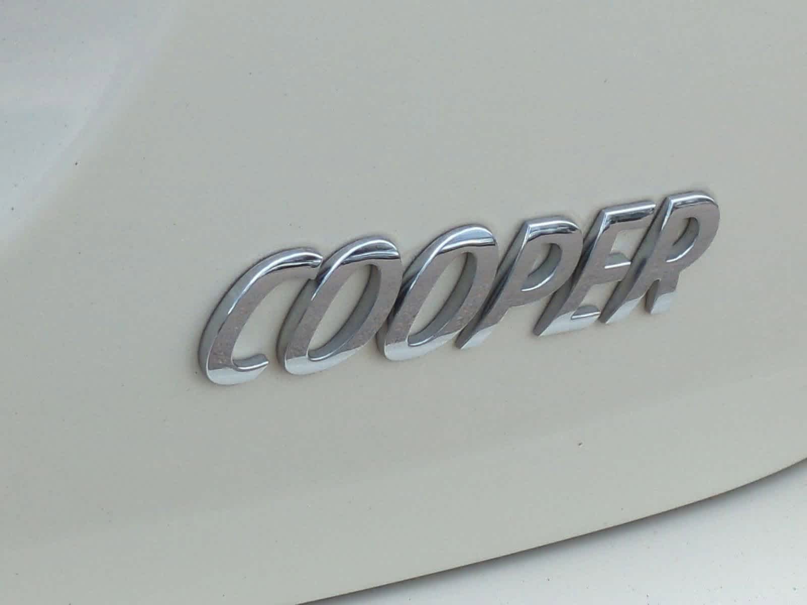 Thumbnail: 2015 MINI Cooper Hardtop - 13